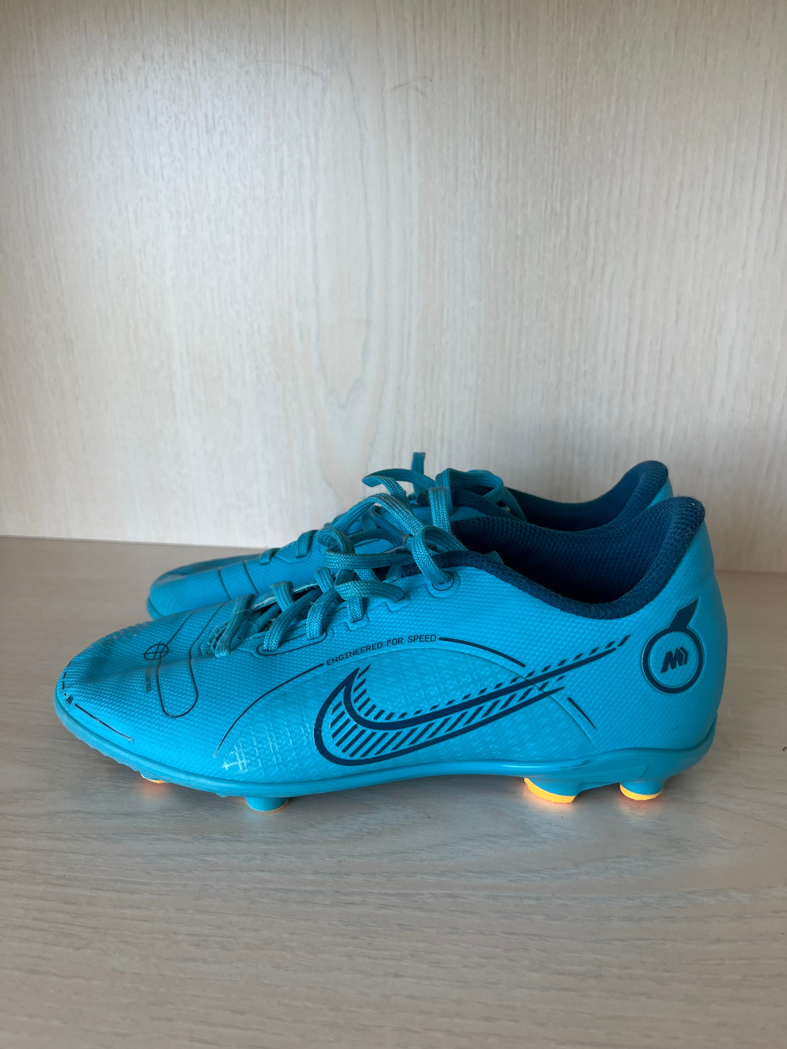 Nike Jr. Mercurial Vapor 14 Club MG, Chlorine Blue, EU 33.5, Good Condition