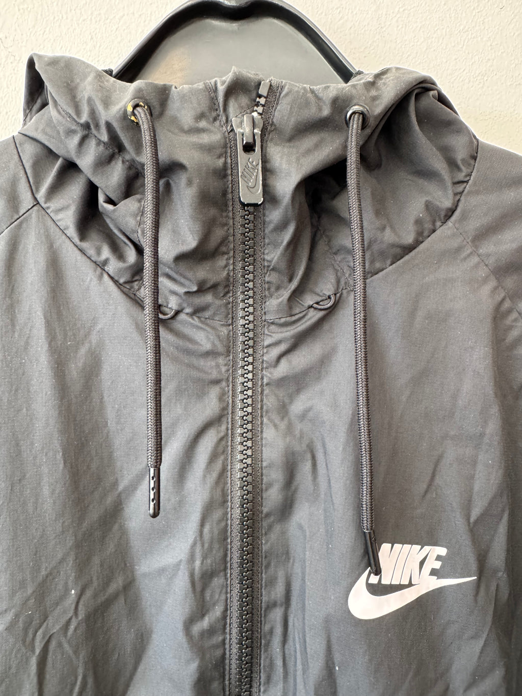 Nike Windrunner AOP Badland Jacke M Schwarz/Olive – Guter Zustand