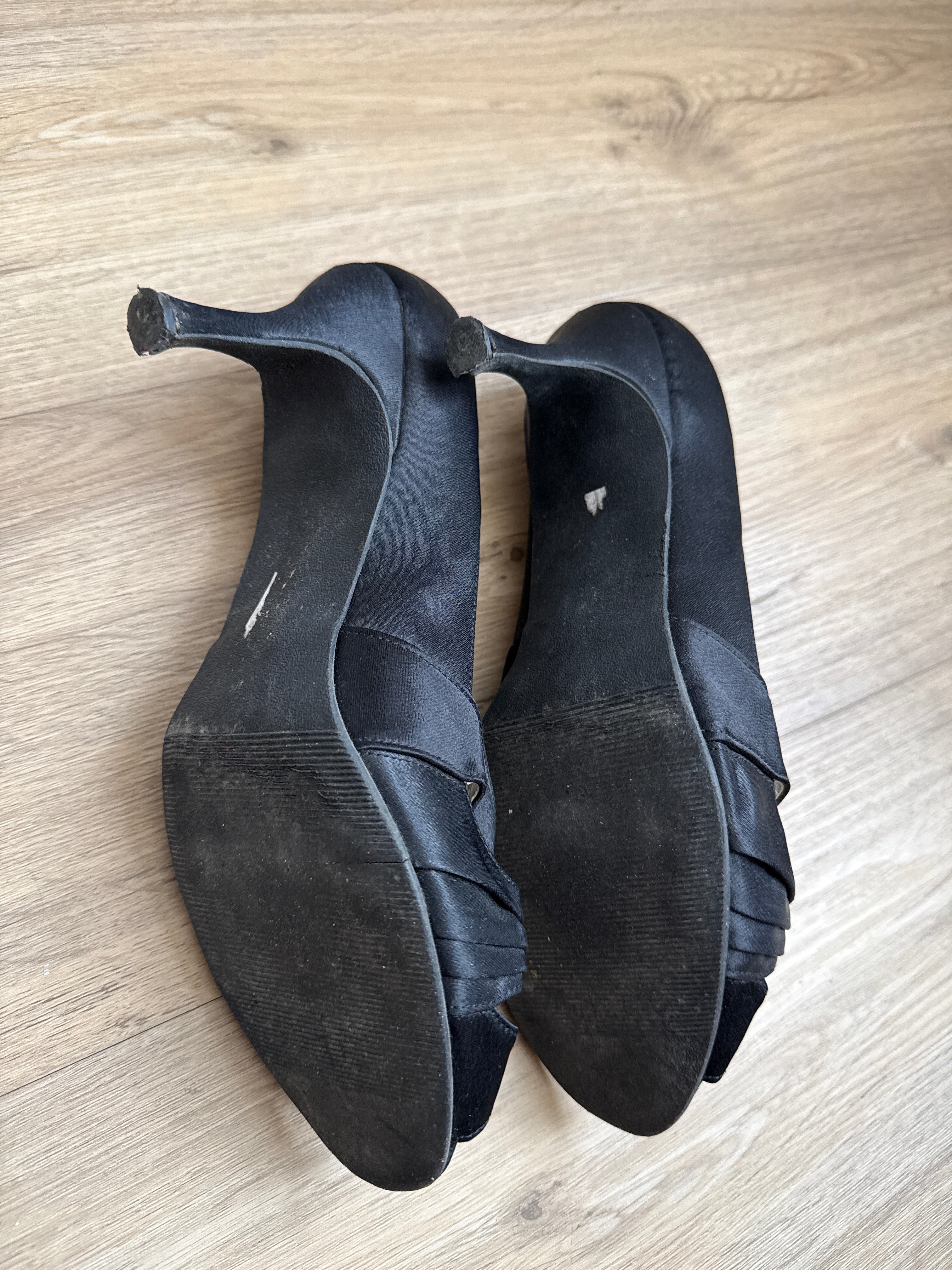 LEXUS Satin Peep-Toe Heels – Strass, Schwarz, Gr. 41, Guter Zustand