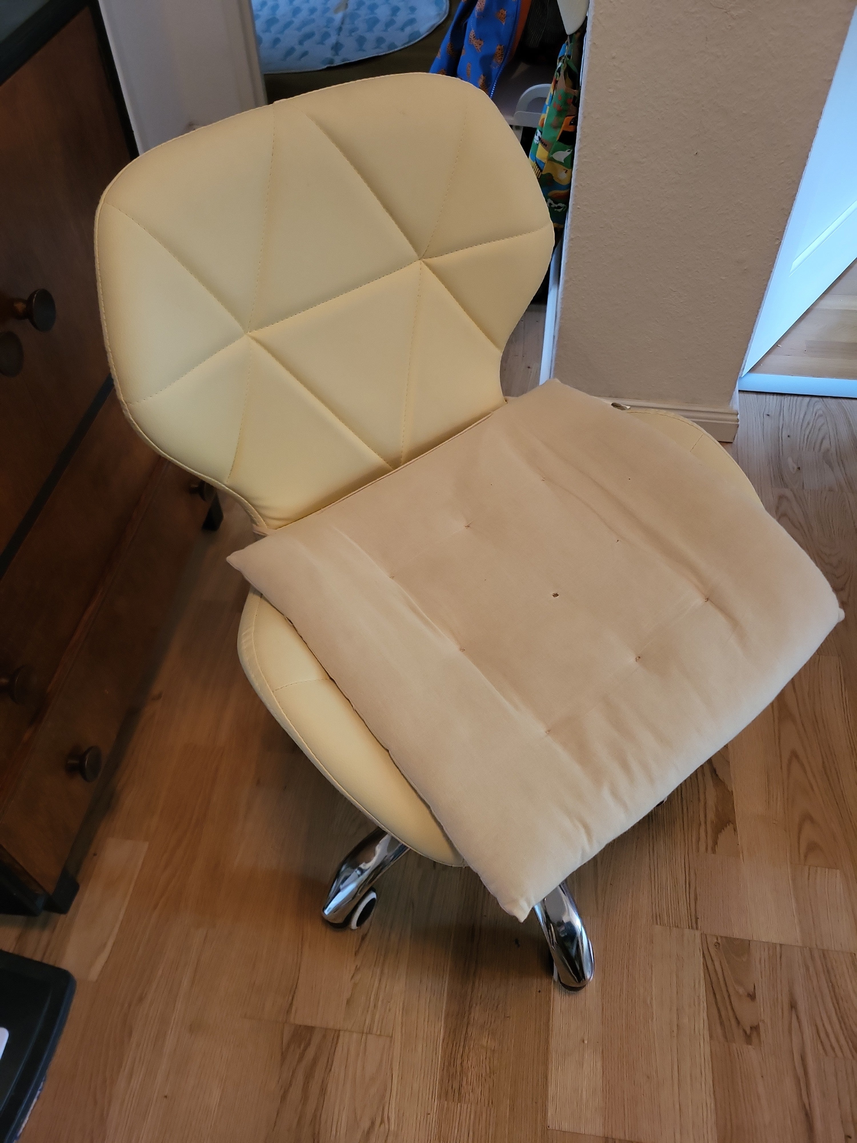 Charles Jacobs Drehstuhl Creme PU-Leder Chromfuß Standard Gebraucht