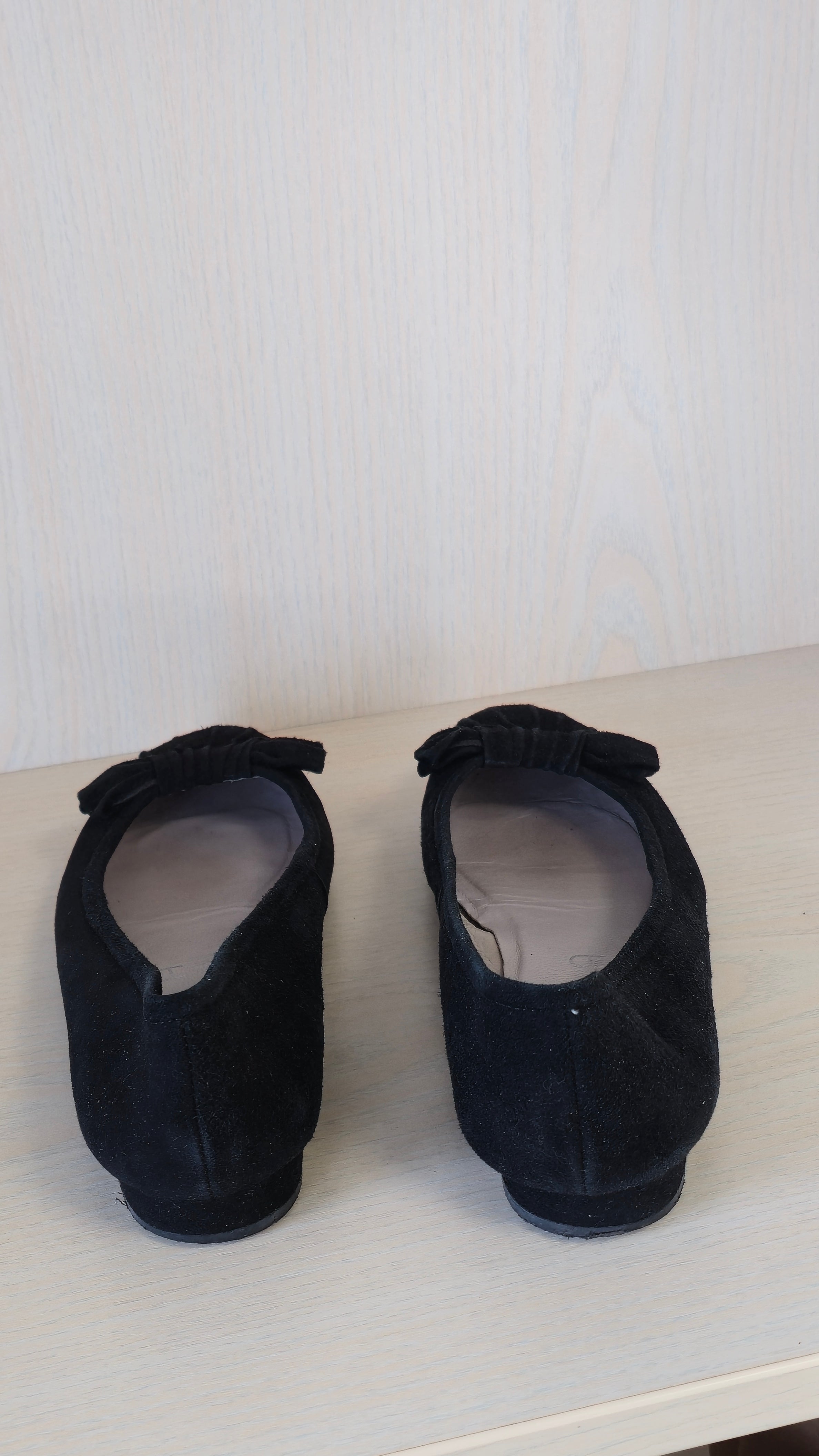 Unisa Suede Ballet Flats Black | EU 38 | Bow Detail | Normal Use