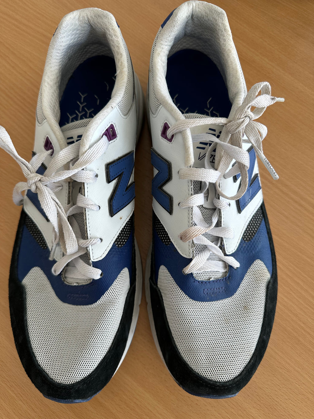 New Balance 990v2 Sneaker Weiß/Blau, Gr. 42 – sehr guter Zustand