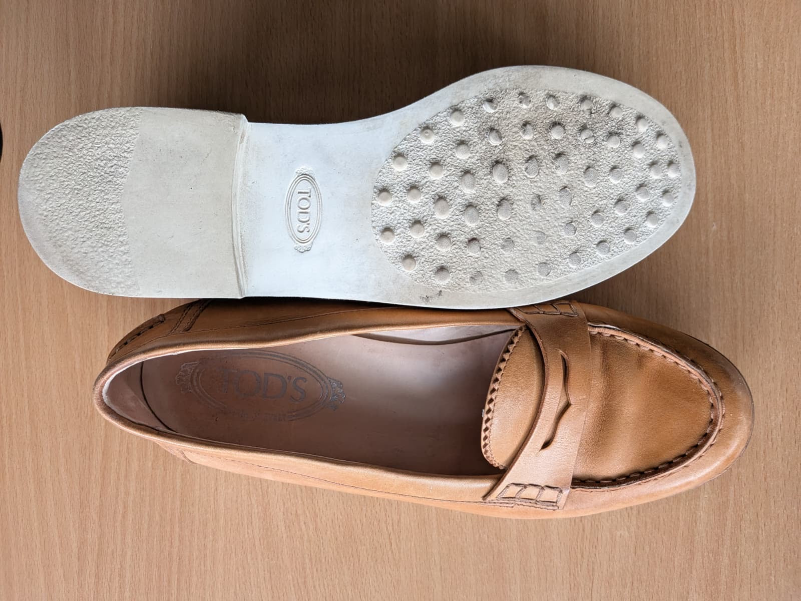 Tod’s Leather Penny Loafers (EU 39) – Camel Brown, Made in Italy, Normal Use