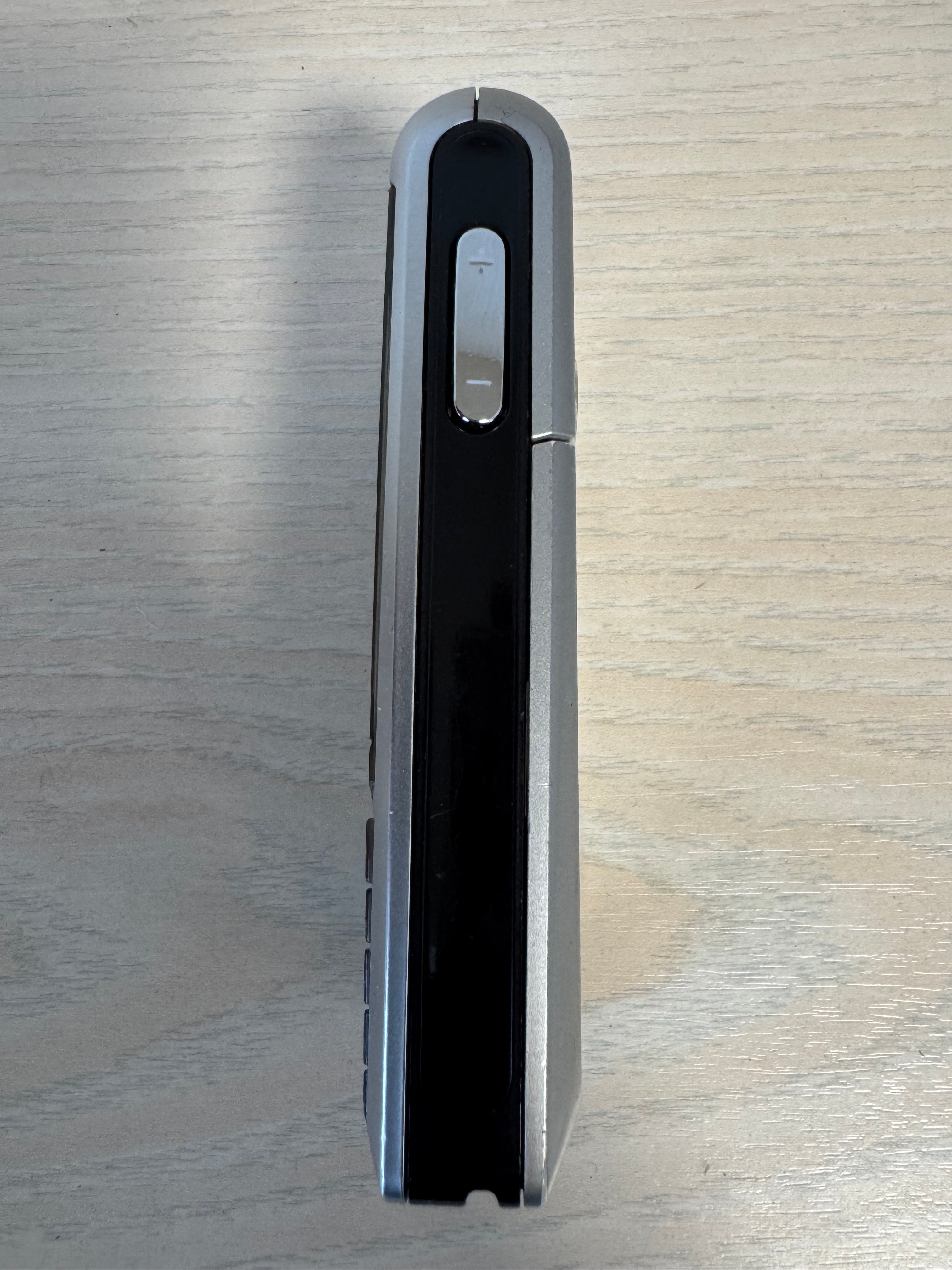 Siemens S65 Handy – Silber/Schwarz, inkl. Ladegerät, guter Zustand