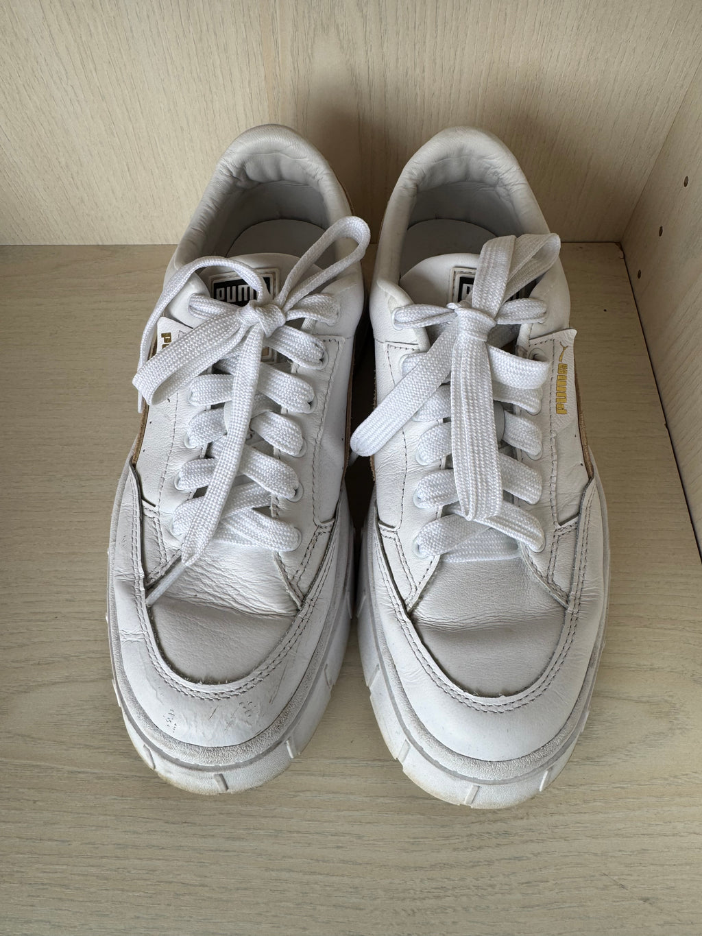 PUMA Mayze Stack Plateausneaker | EU 39 | Weiß/Light Sand | Guter Zustand