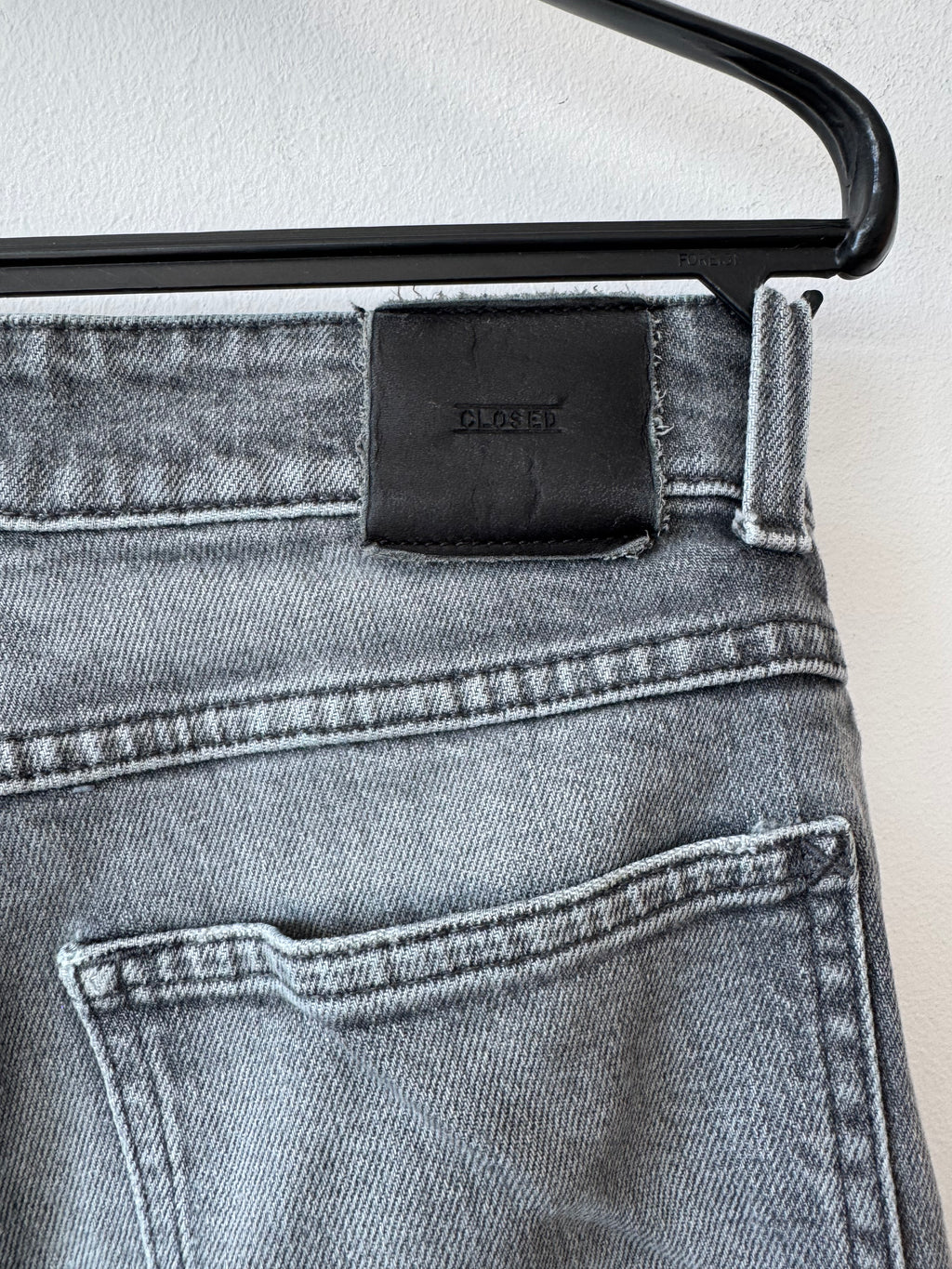 Closed „Unity Slim“ Candiani Jeans W30 Faded Blue – Guter Zustand