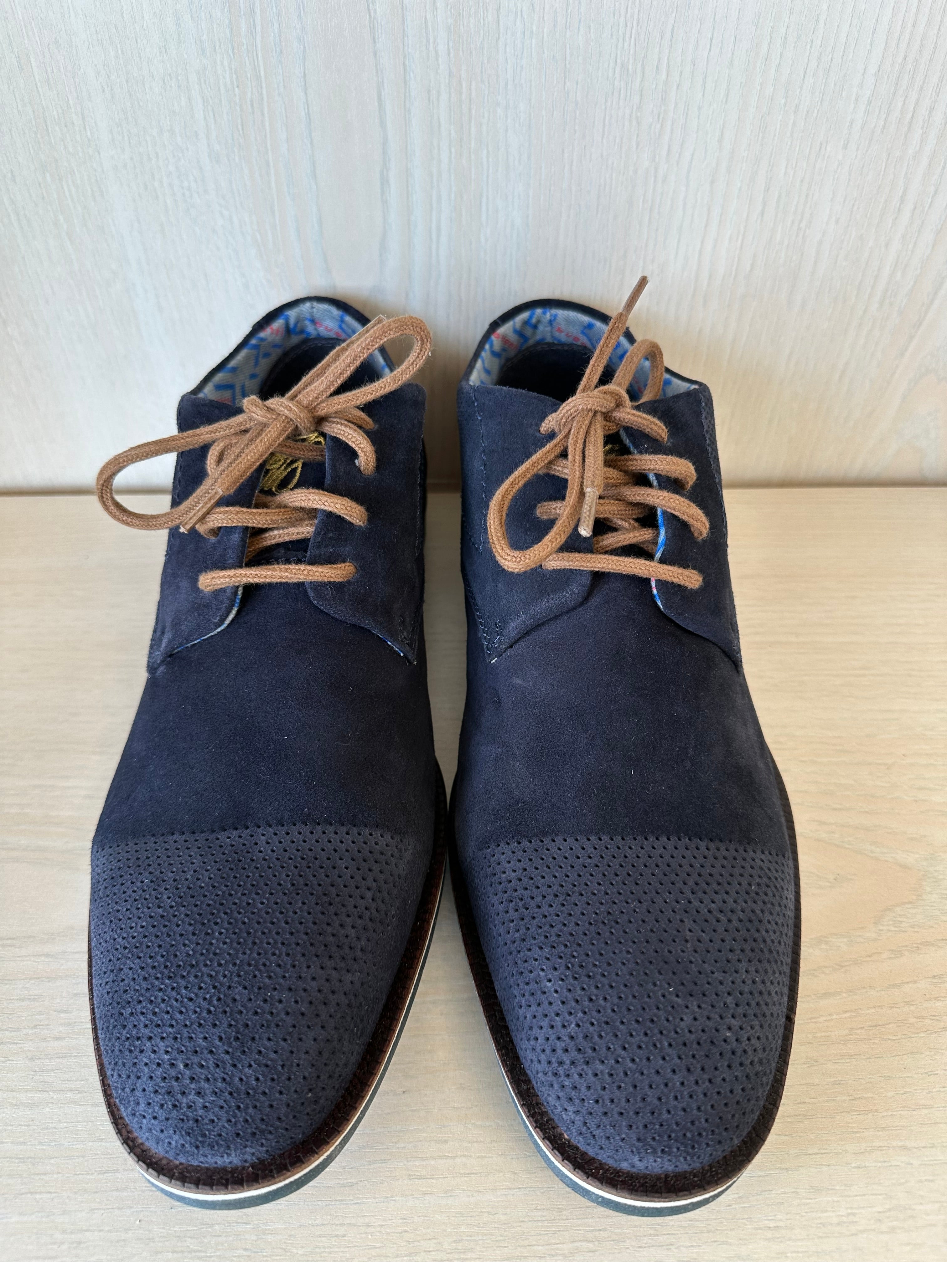 Bugatti Melchiore Derby Dunkelblau Wildleder Gr. 45 – sehr guter Zustand