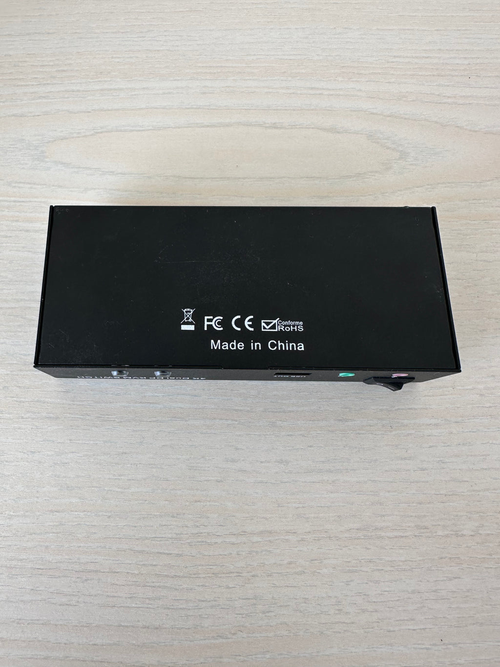 4K Dual DisplayPort 2x2 KVM Switch USB Audio Schwarz Kompakt Sehr Gut