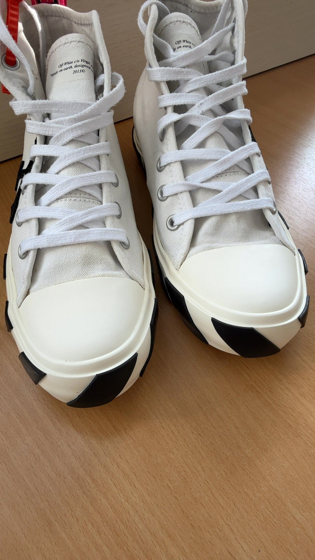 Off-White Vulcanized High-Top Sneakers White Canvas EU 42 Like New