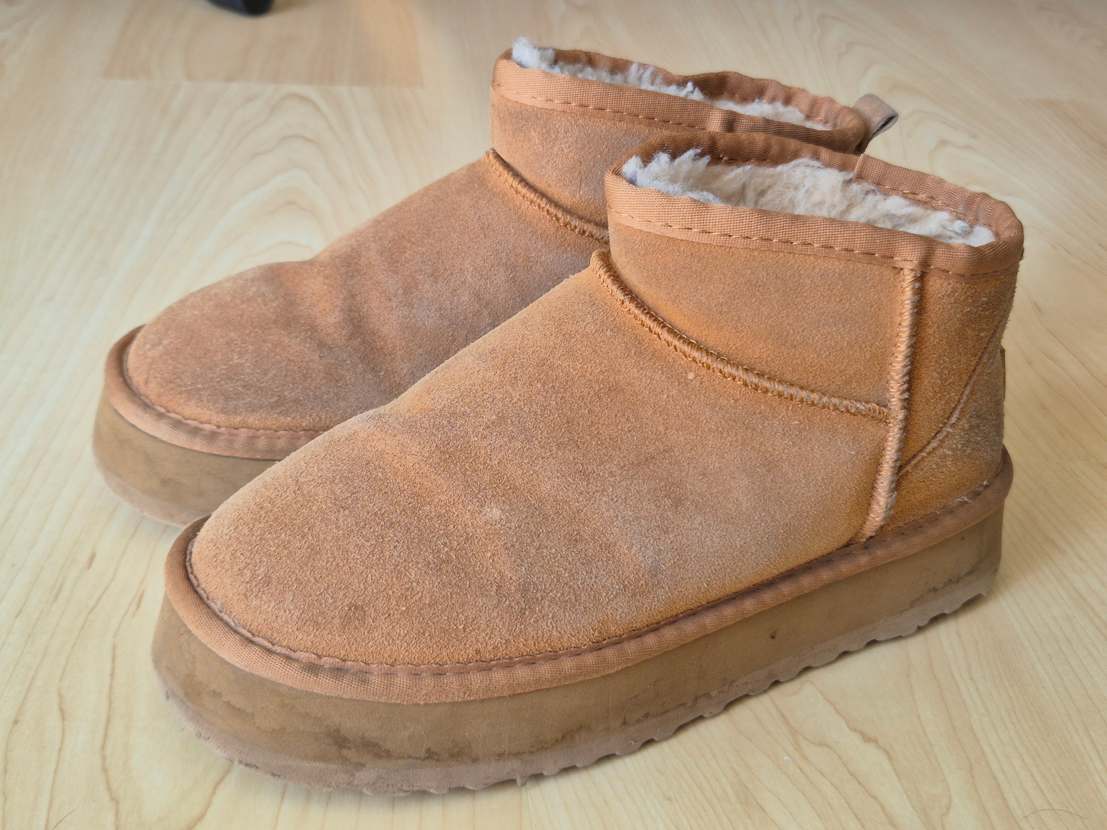 UGG Classic Ultra Mini Boots Chestnut EU 39 Suede Poor Condition