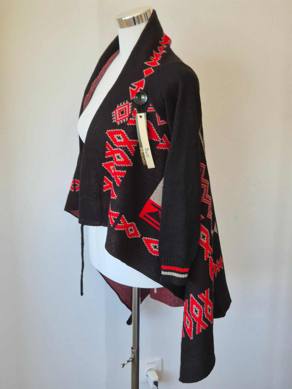 Benti Cardigan – Wasserfall, Jacquard Navajo Muster, Gr. M, Neu