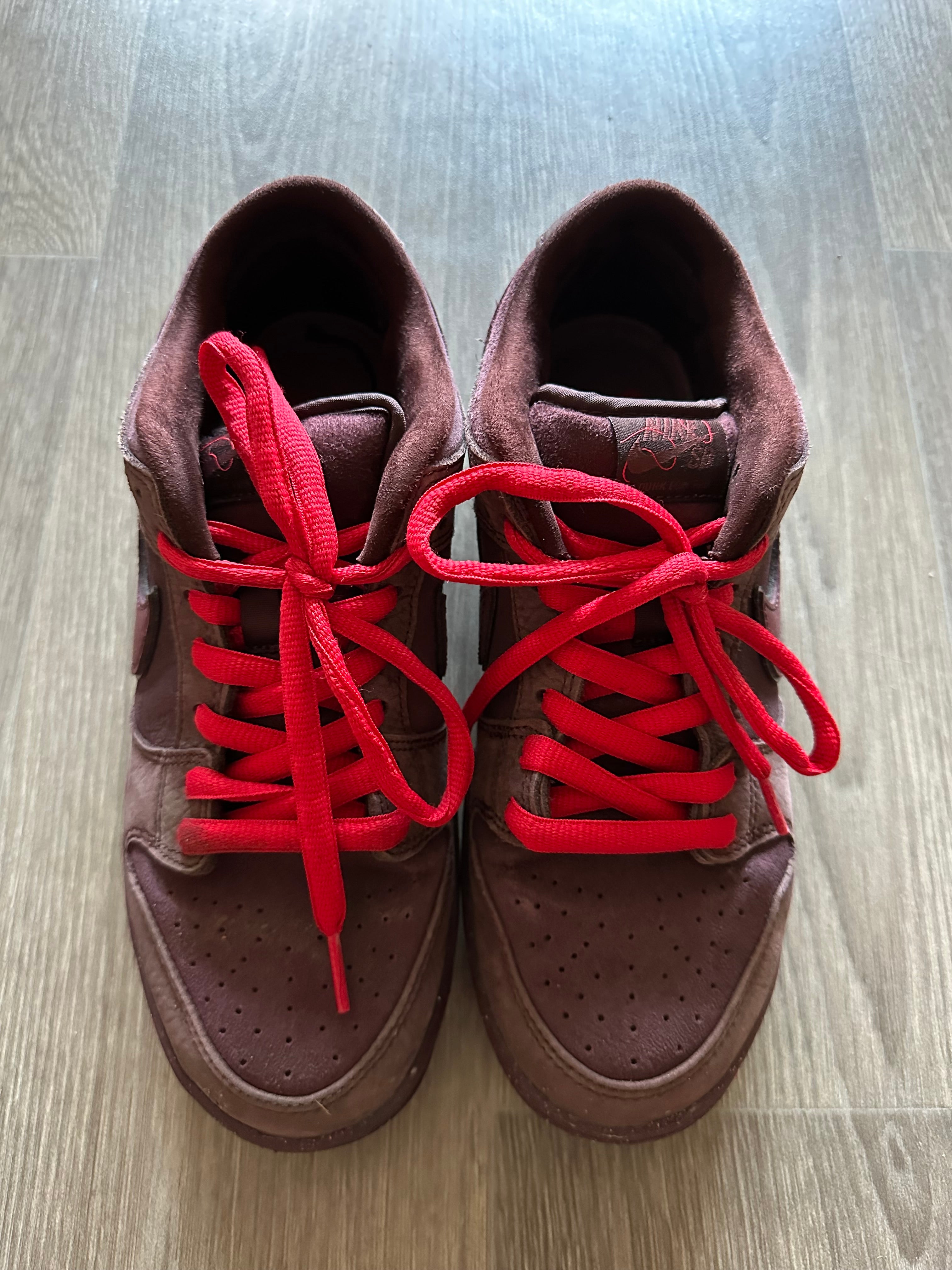 Nike SB Dunk Low City of Love Burgundy Crush EU 42 Sehr Gut