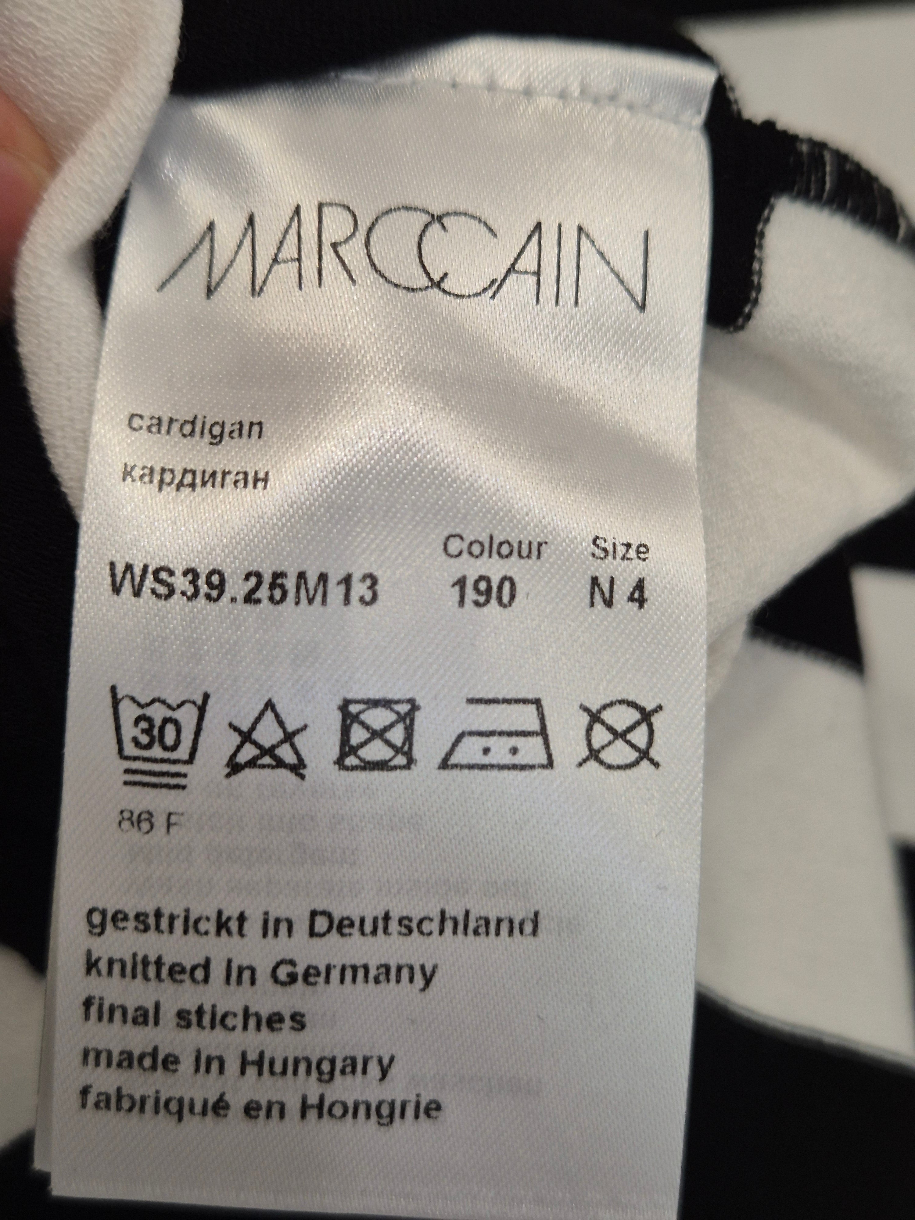 Marc Cain striped cardigan N4 / EU 40 black & white – very good condition