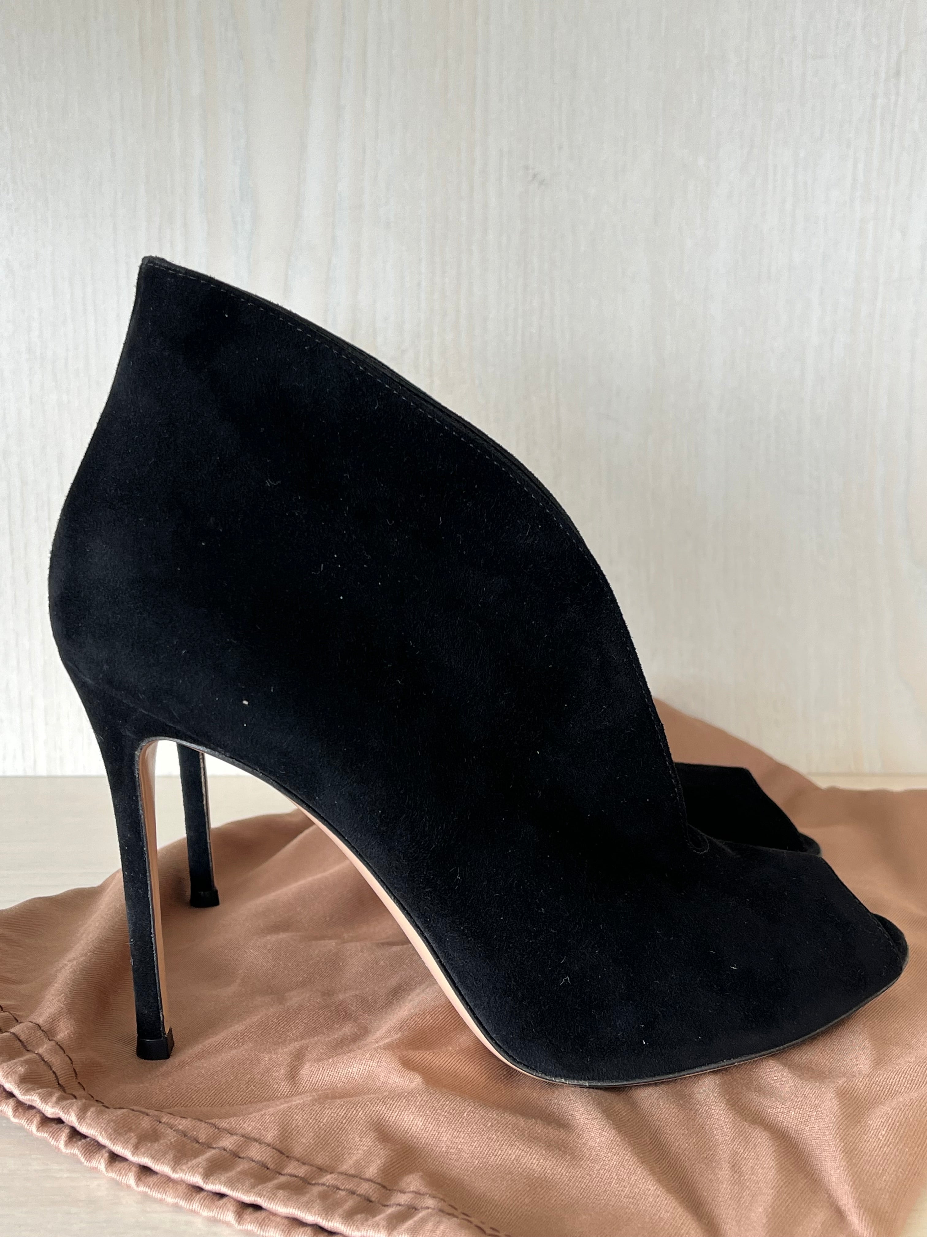 Gianvito Rossi Vamp Stiefeletten Schwarz Veloursleder Gr. 40.5 Sehr Gut