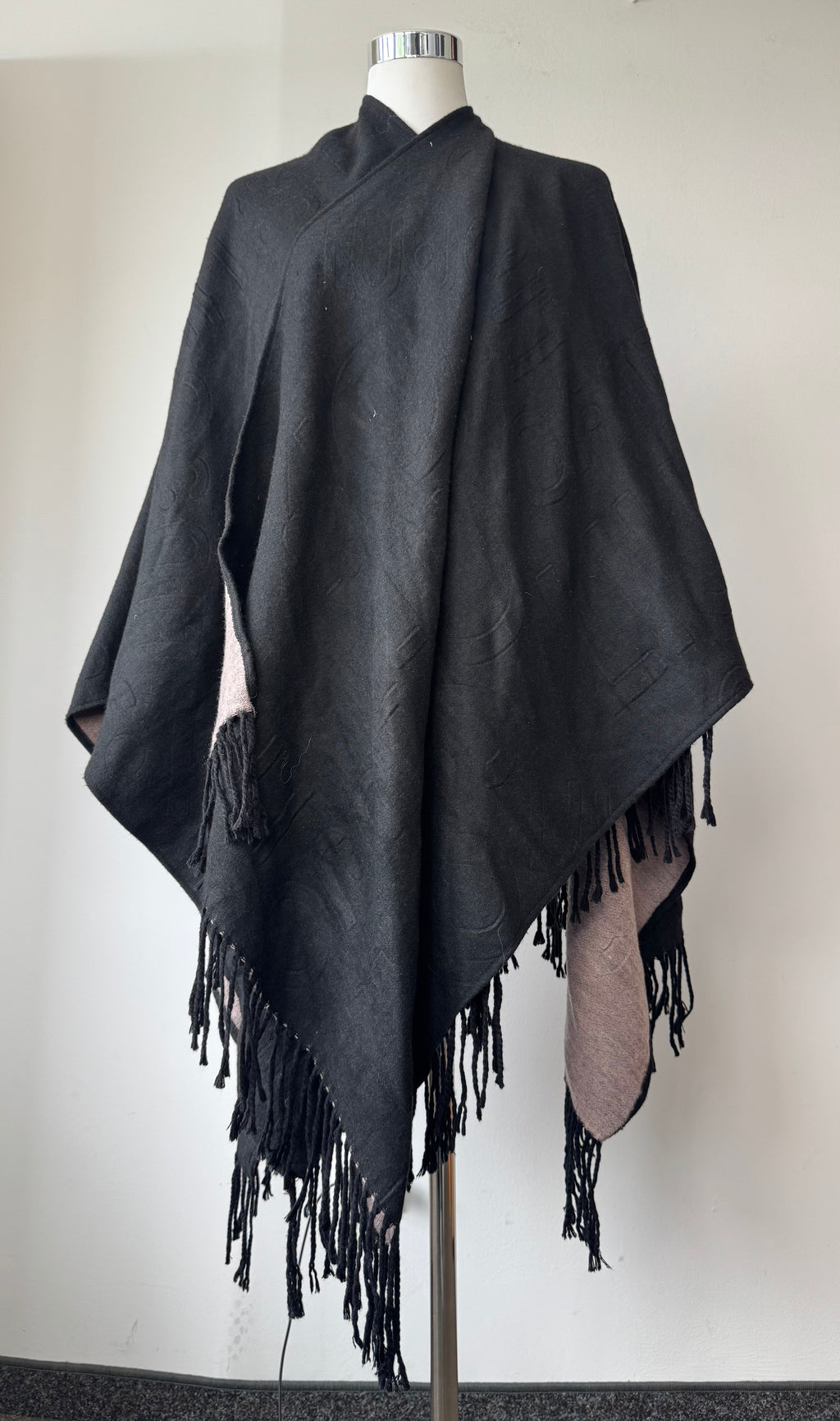 Liu Jo Reversible Knit Poncho – Black/Grey, One Size, Very Good Condition