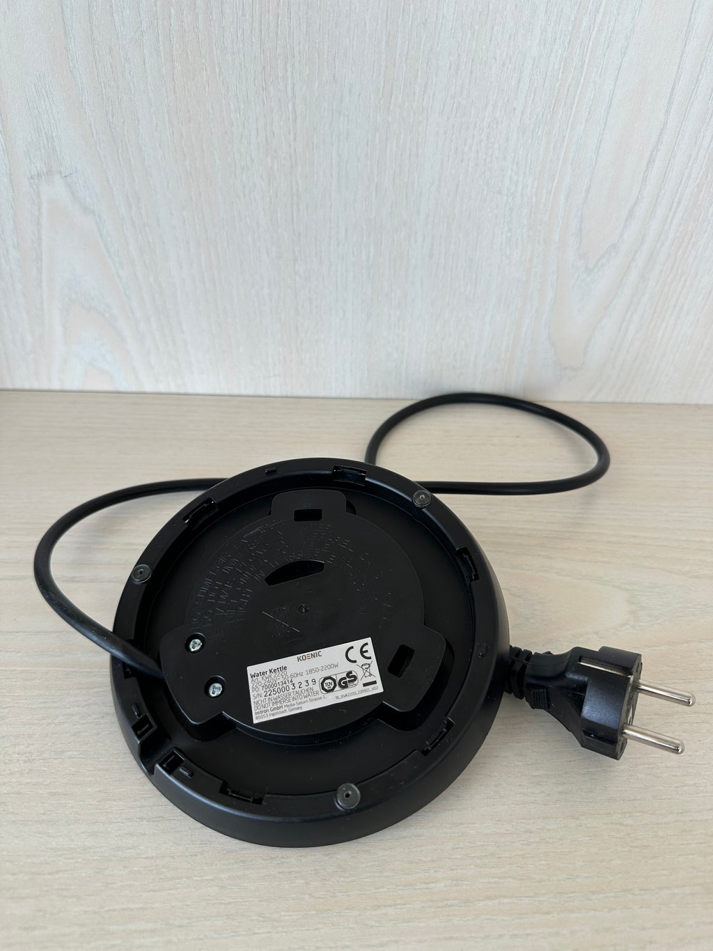 Koenic Kettle K17 – Glas, 1,7L, Silber/Schwarz, Sehr guter Zustand