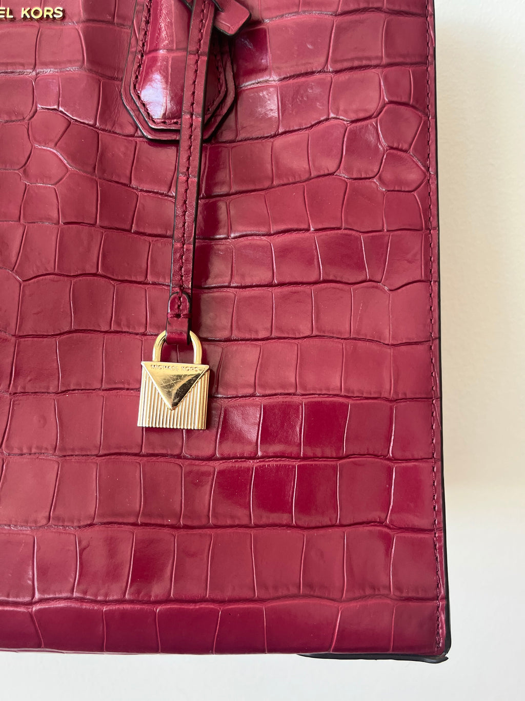 Michael Kors Mercer Croc-Embossed Tote Medium Burgundy – Good Condition