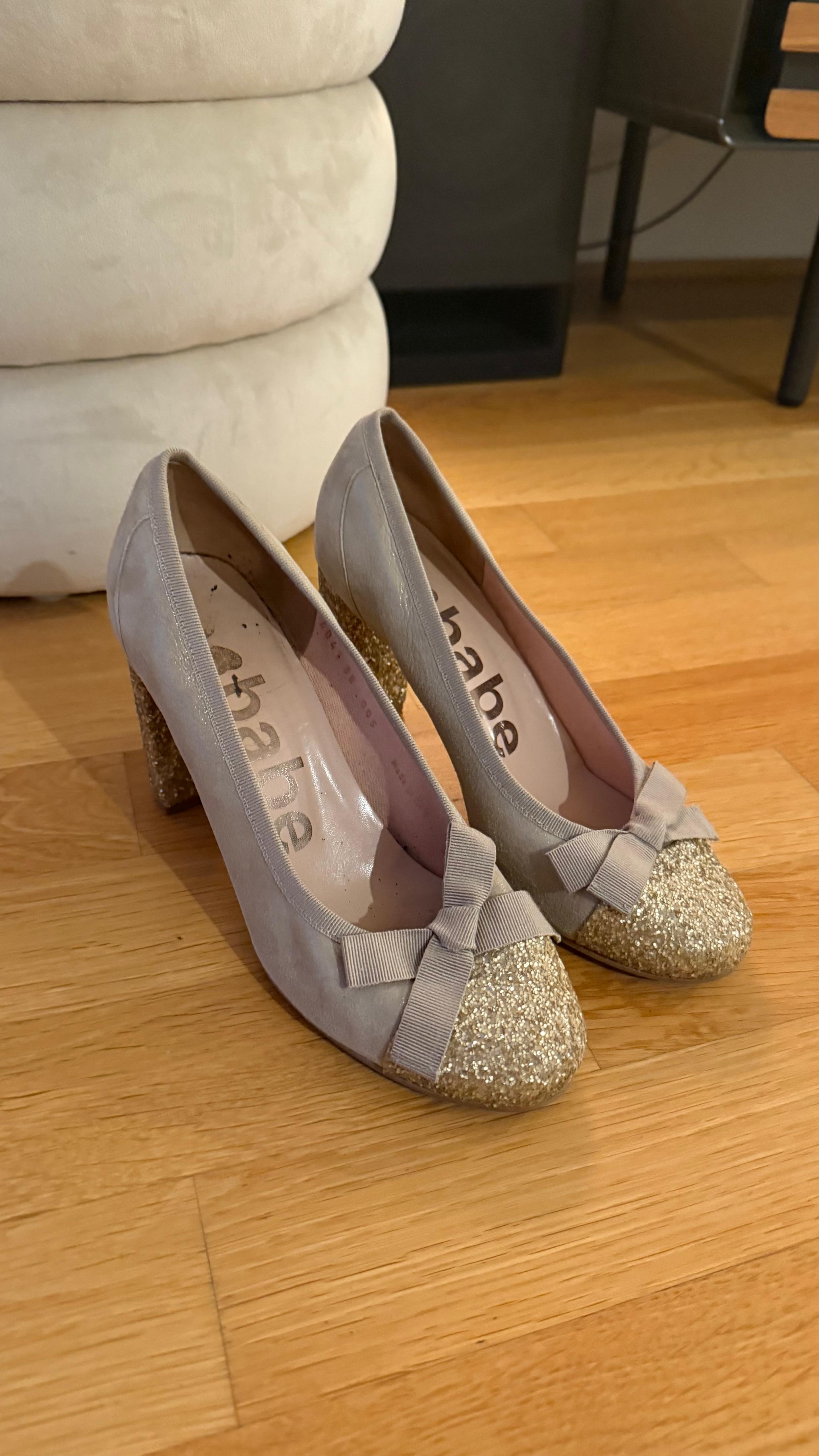Le Babe Glitter Block Heel Pumps | Gold | Size Not Specified | Good Condition