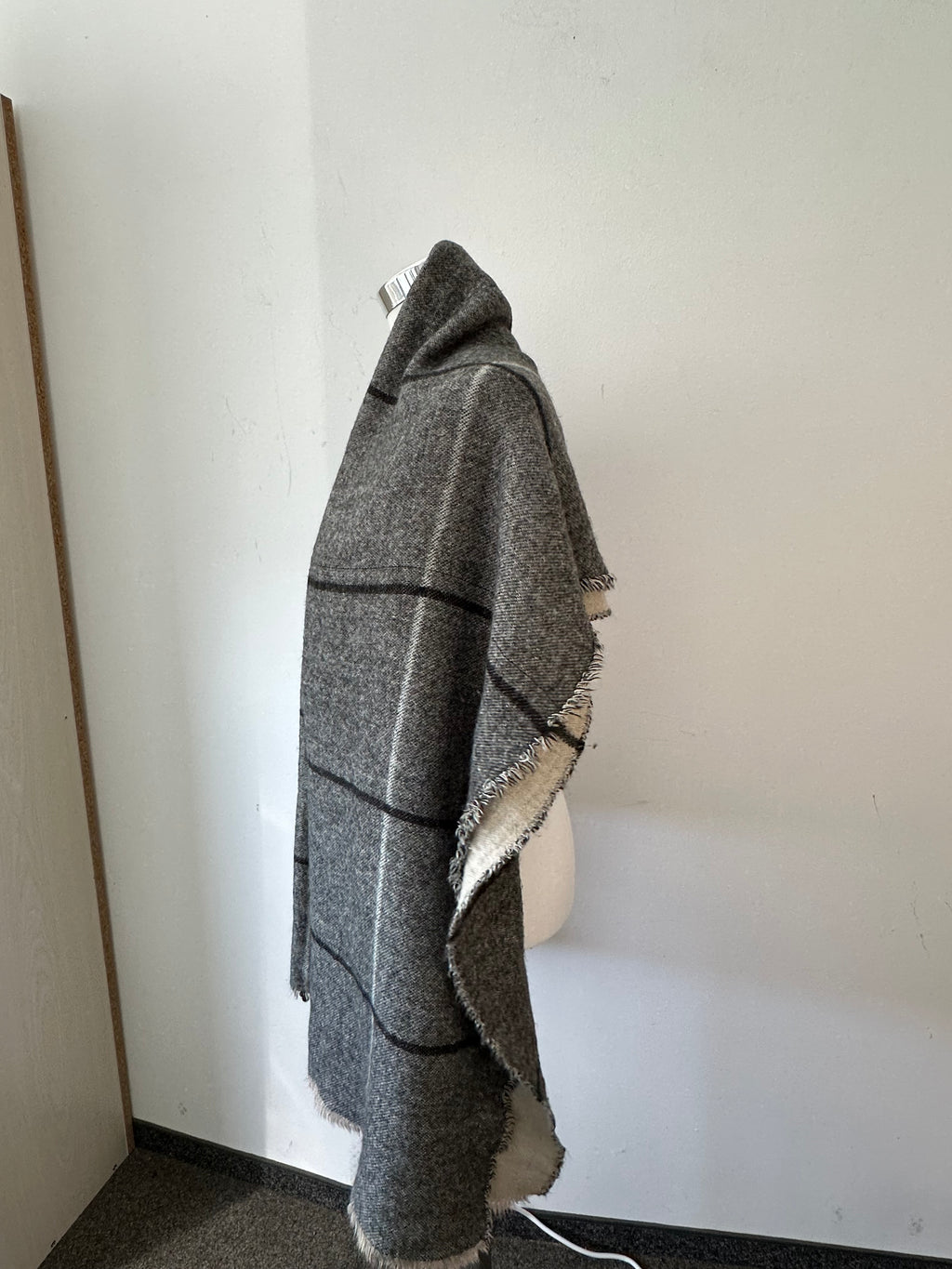 Wendeschal – Italian Wool, Grau/Beige, ca. 192×82 cm, Generic, neuwertig