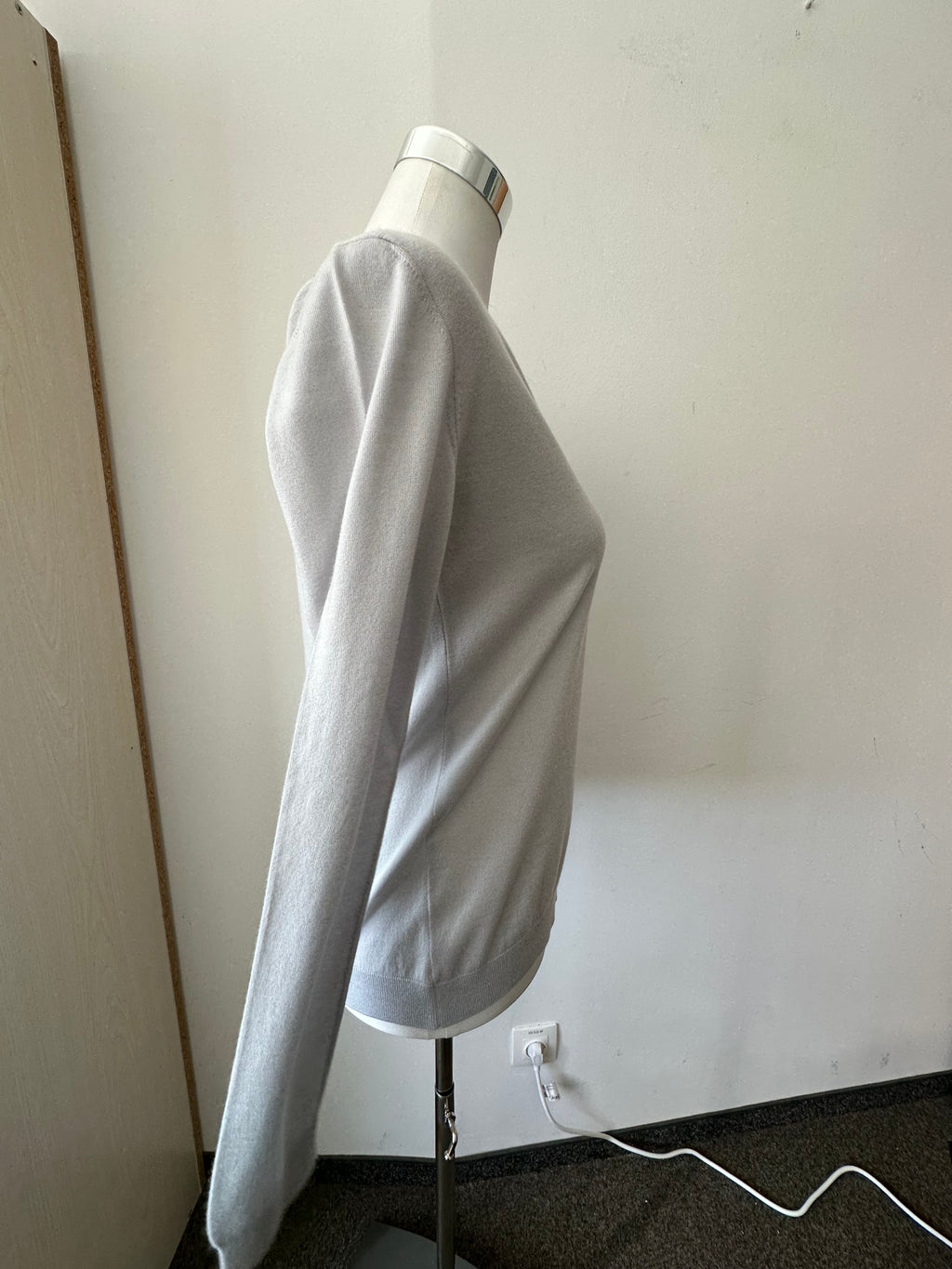 Loro Piana 100% Cashmere Sweater, Light Grey, IT 42 / M, Very Good