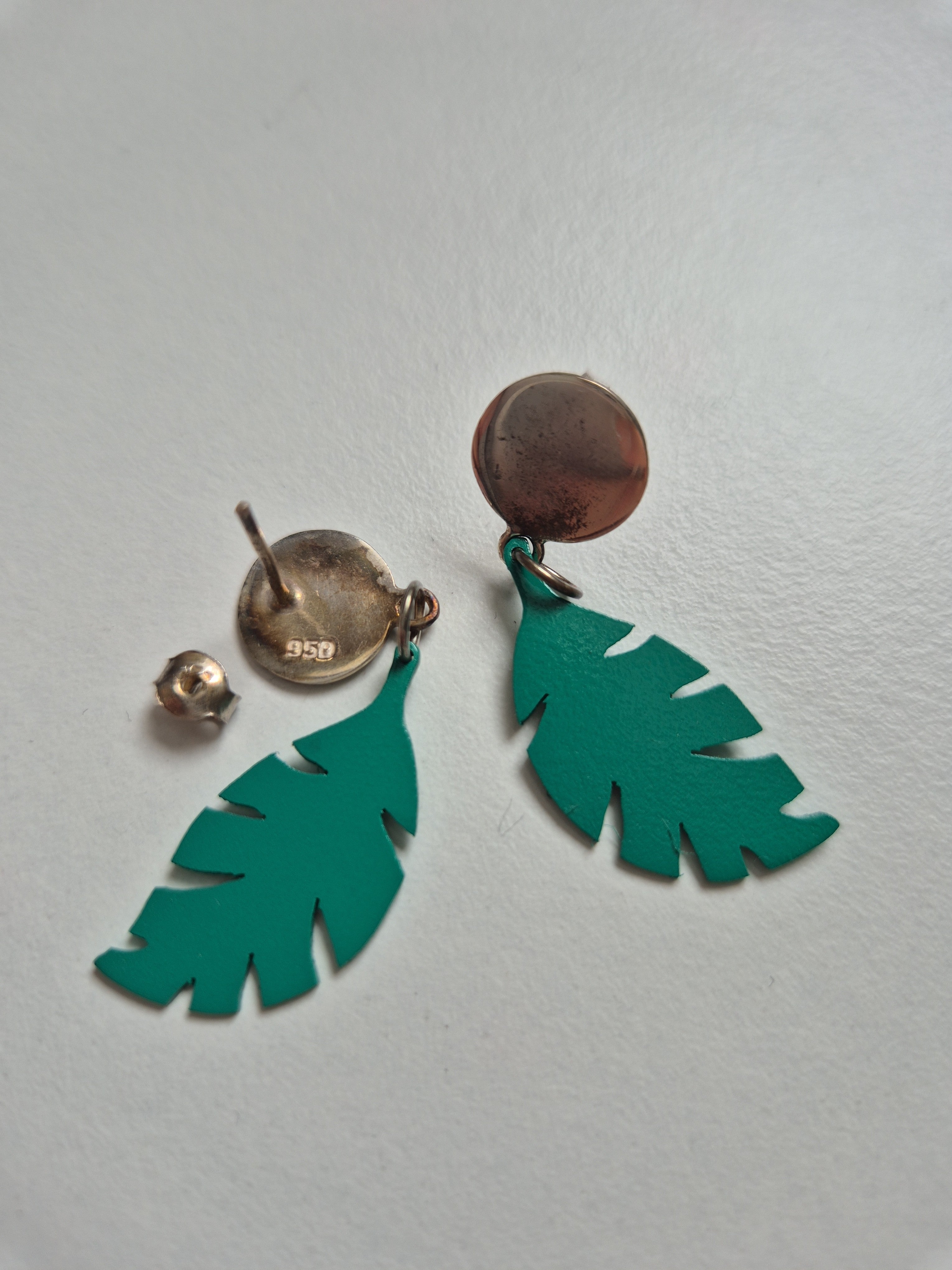 Monstera Blatt Ohrringe Grün – 950er Silber & Emaille, 5cm, guter Zustand