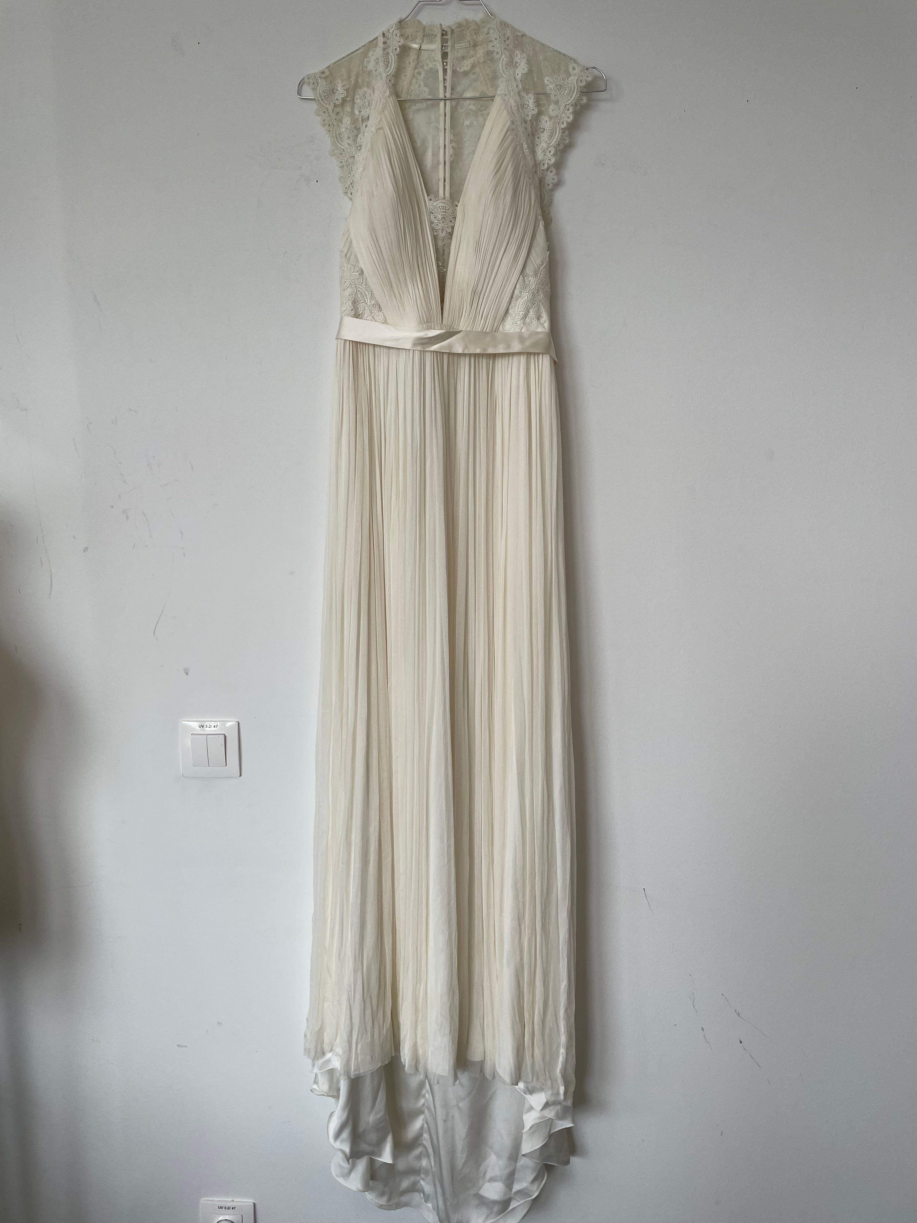 Catherine Deane Fantasia Cream Lace Chiffon Wedding Dress EU36, Very Good