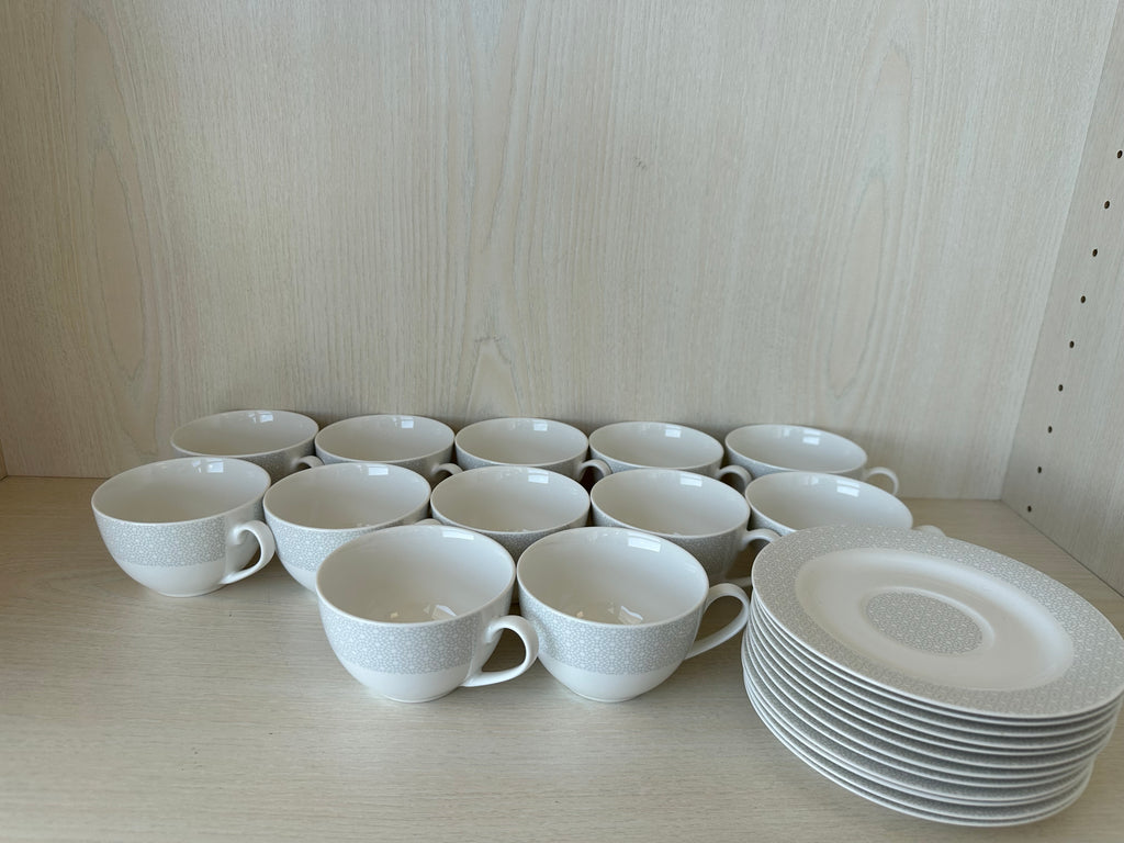 KHG Vesuvio Kaffeeset 24-tlg. – 12 Tassen & Untertassen, wie neu, Offwhite