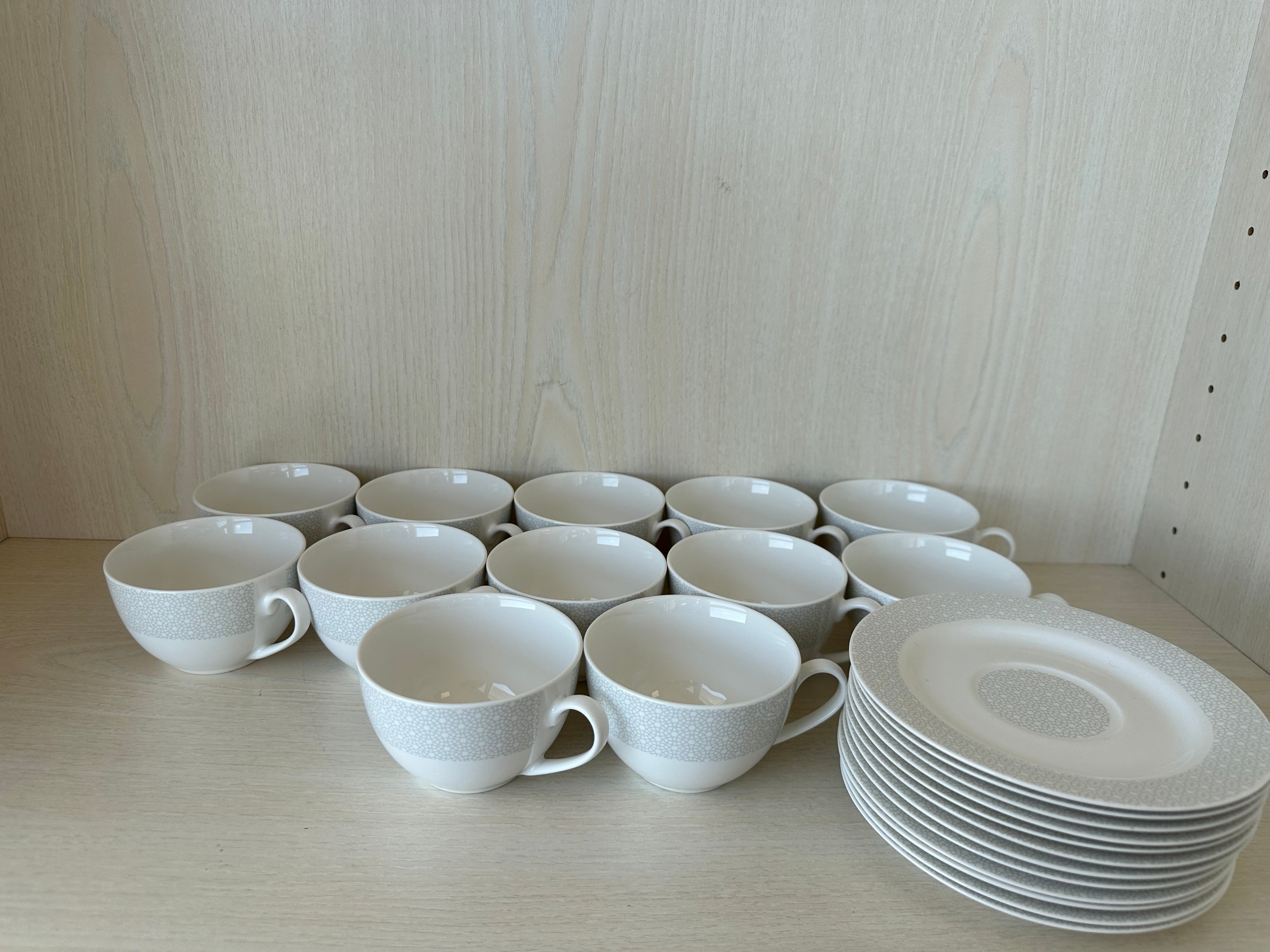KHG Vesuvio Kaffeeset 24-tlg. – 12 Tassen & Untertassen, wie neu, Offwhite
