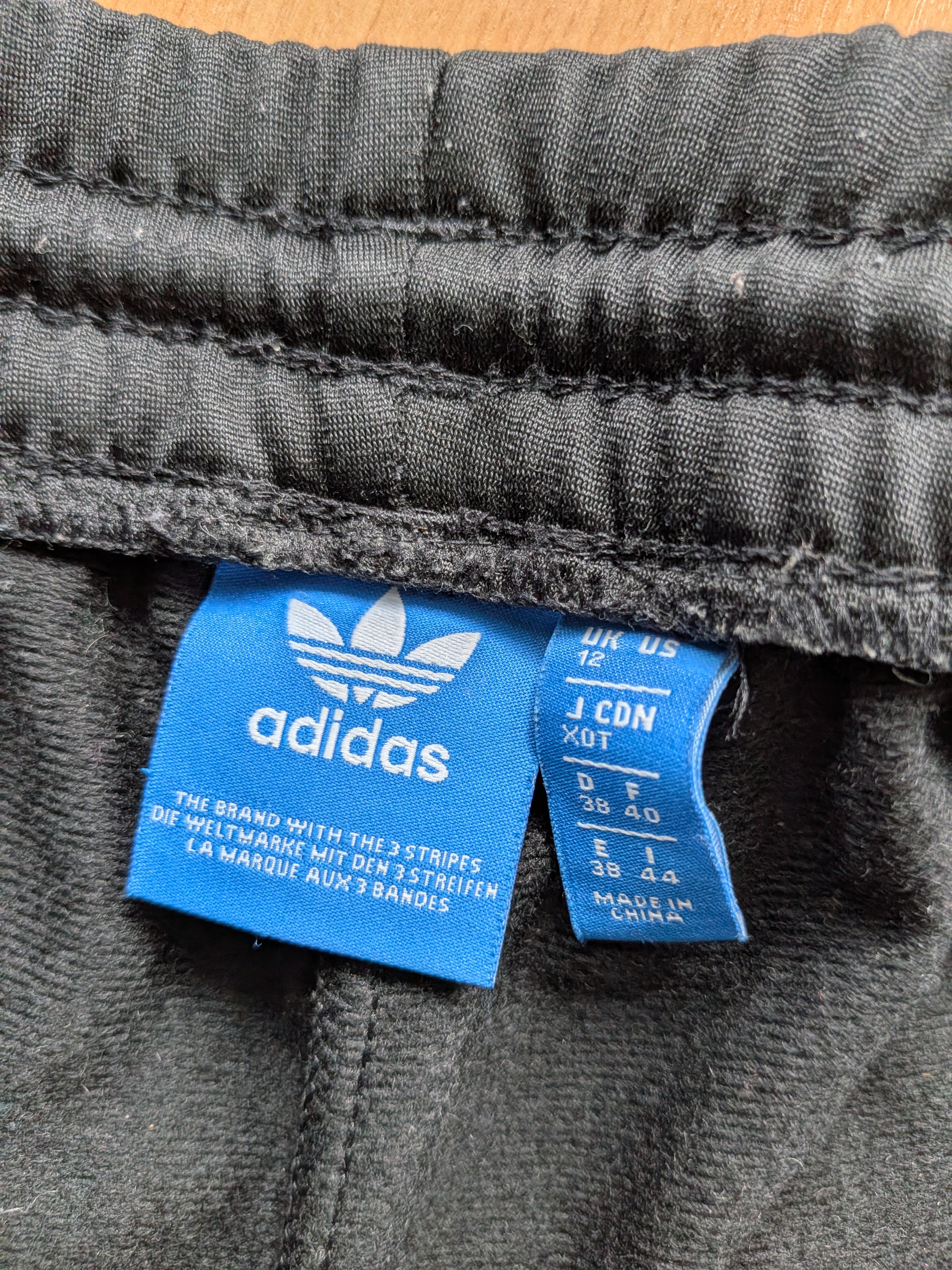 adidas Originals Lock-Up Tape Trainingshose – Schwarz, Größe 38, Guter Zustand