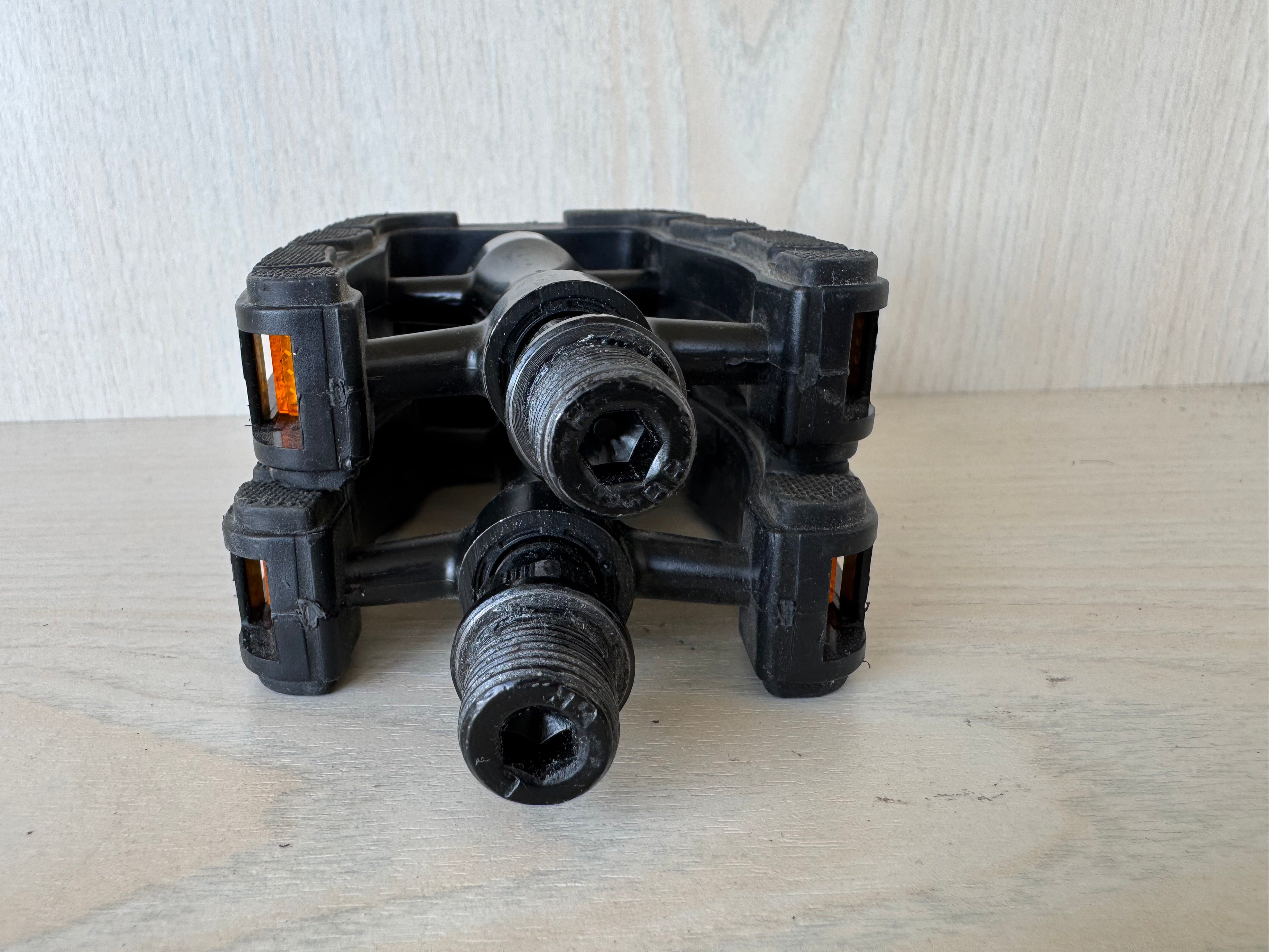 Marwi SP-823 Plattformpedale Schwarz mit Reflektoren – sehr guter Zustand