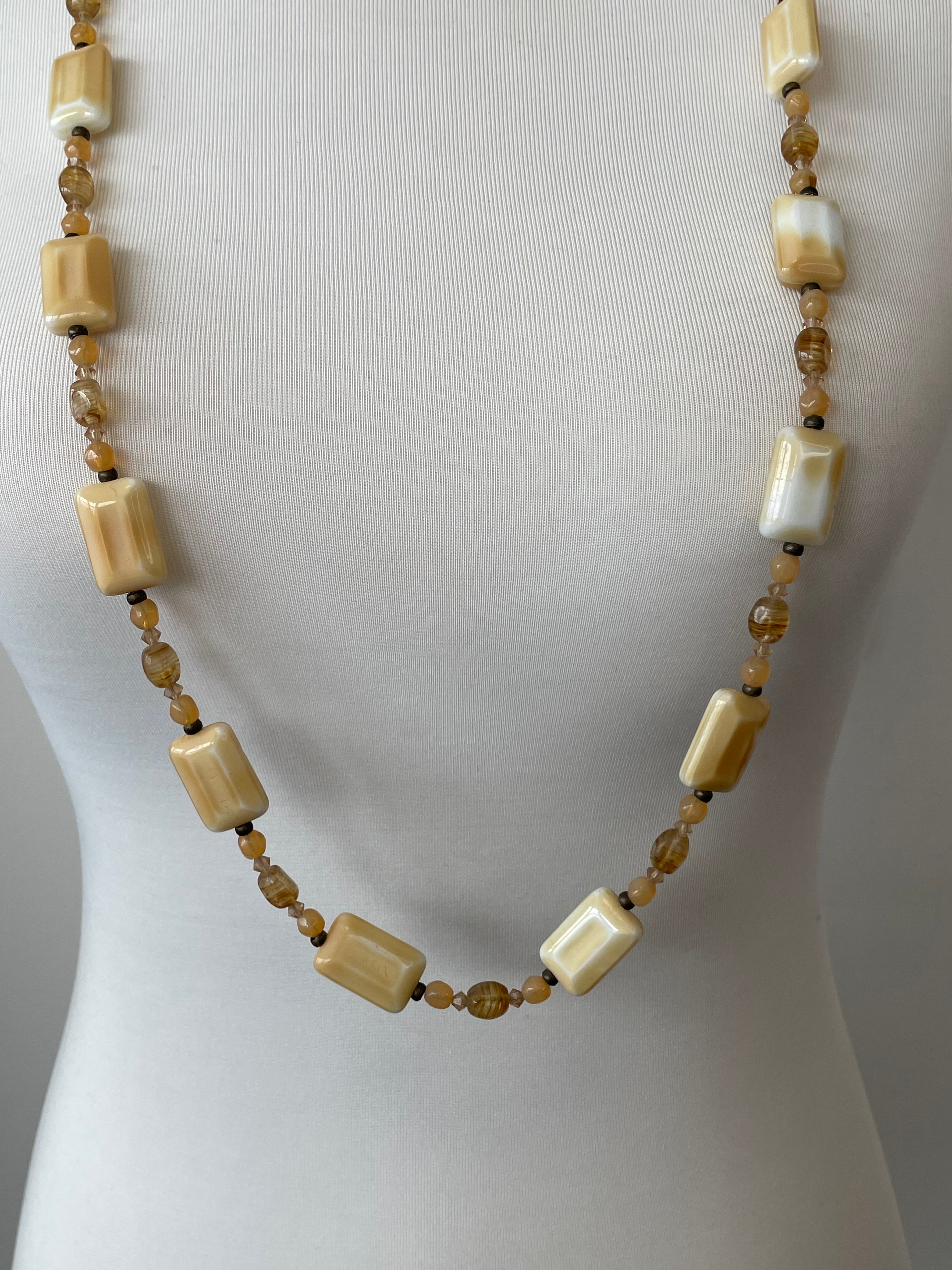 Vintage Abalone Kette 103cm Iridescent Weiß Gold guter Zustand