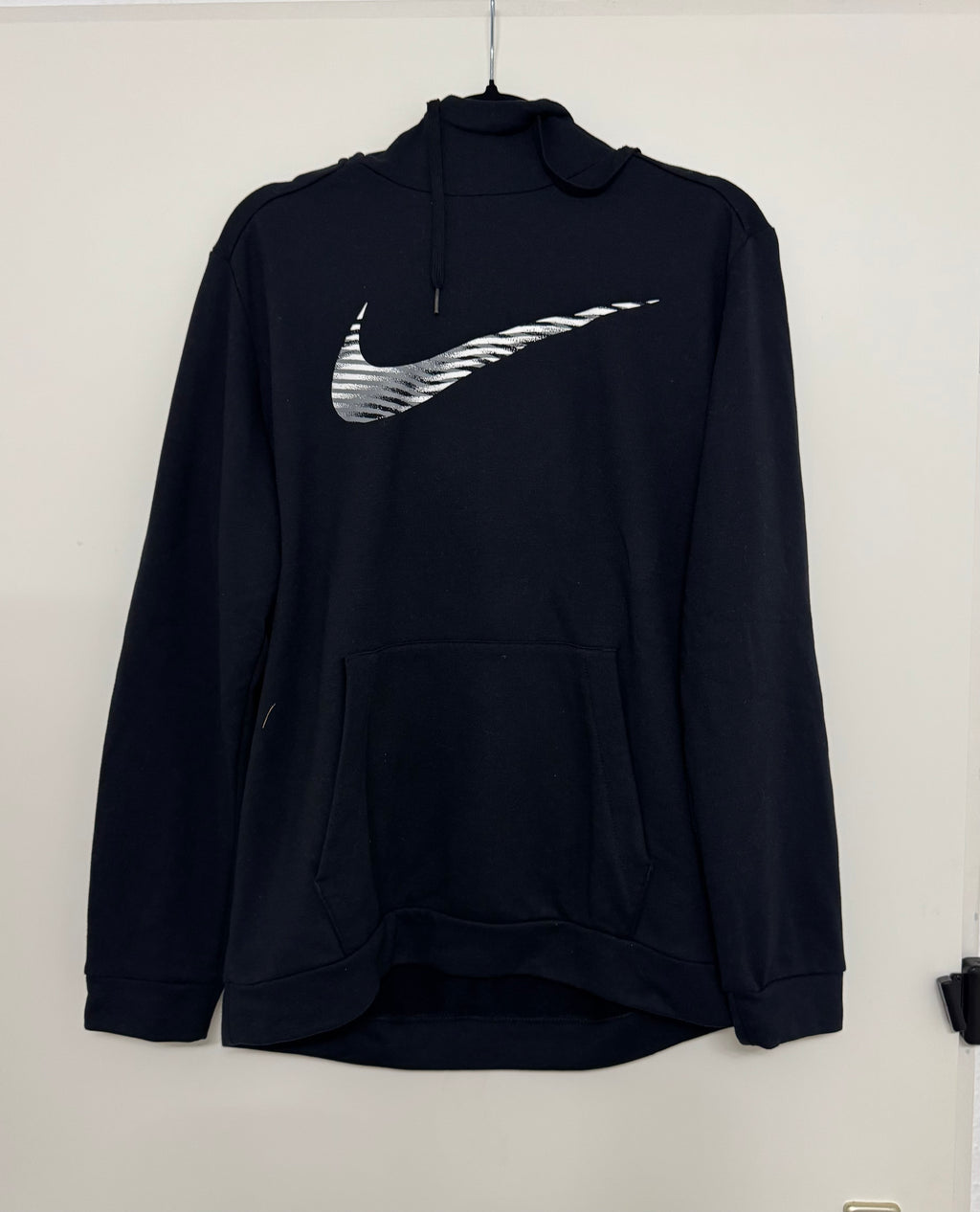 Nike Dri-FIT Swoosh Hoodie Black Size M – Good Condition