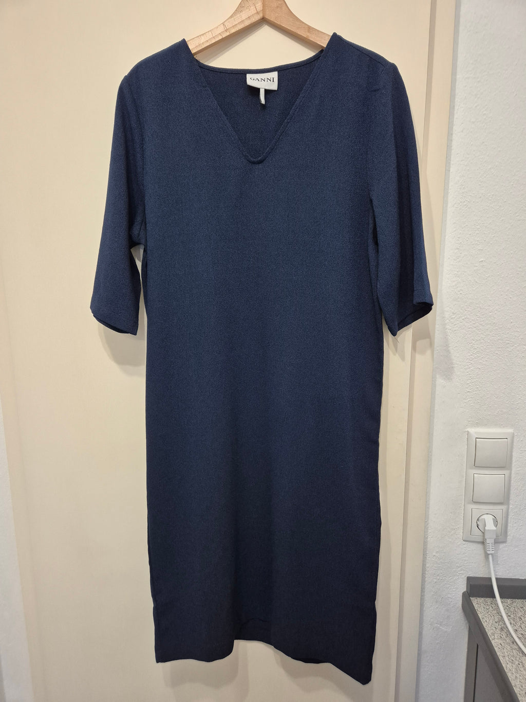 GANNI V-Ausschnitt Strickkleid Schwarz S Wie Neu
