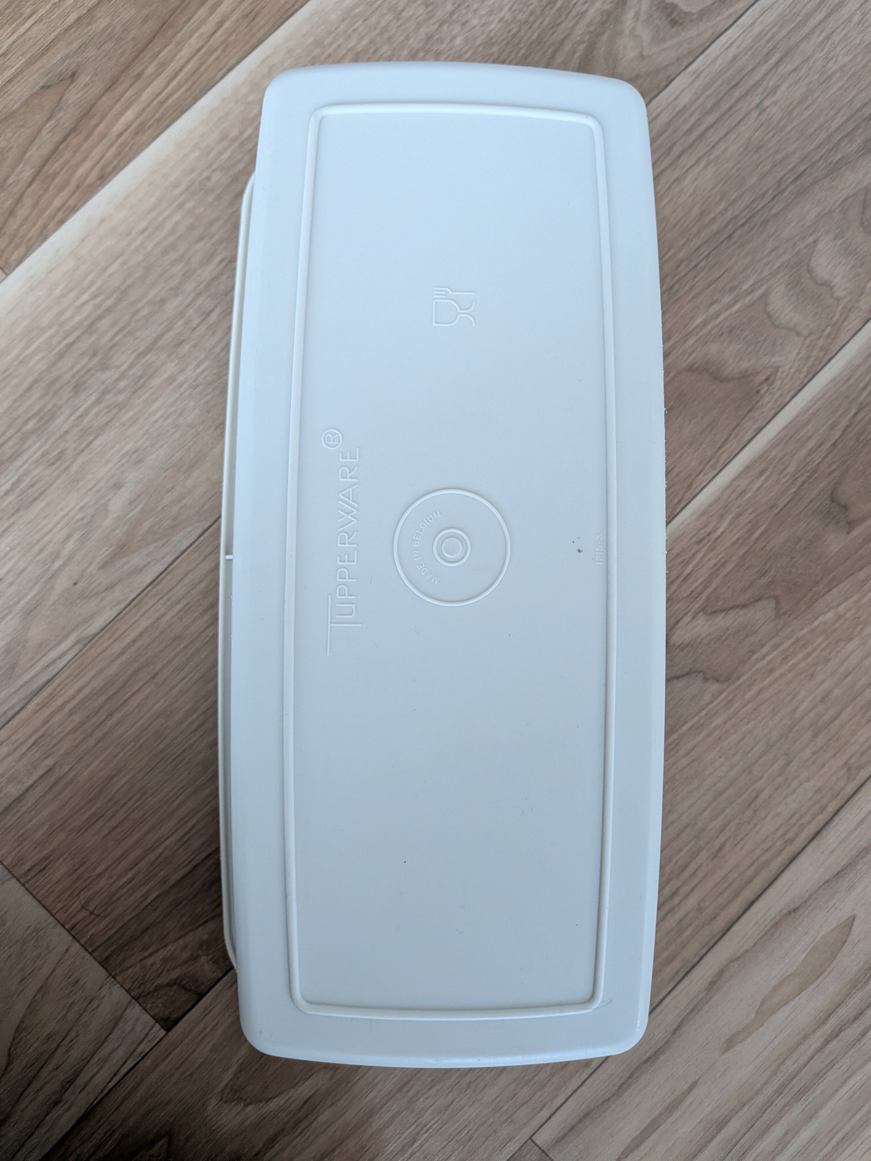 Tupperware Vintage Deli Meat Keeper 816 – Rot, ca. 23x9cm, guter Zustand