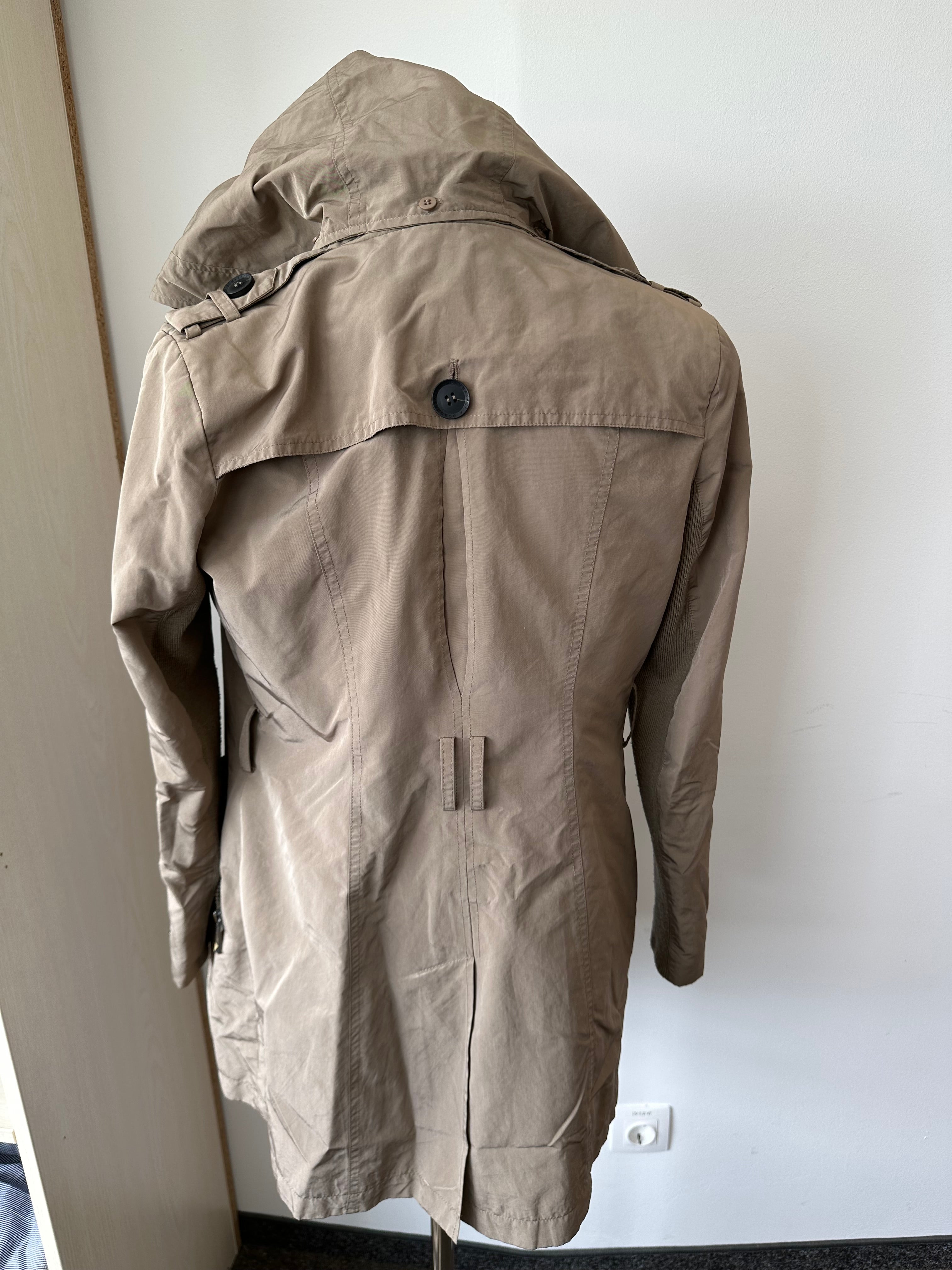 BCBG Max Azria Trenchcoat Beige Kapuze Größe M Sehr Gut