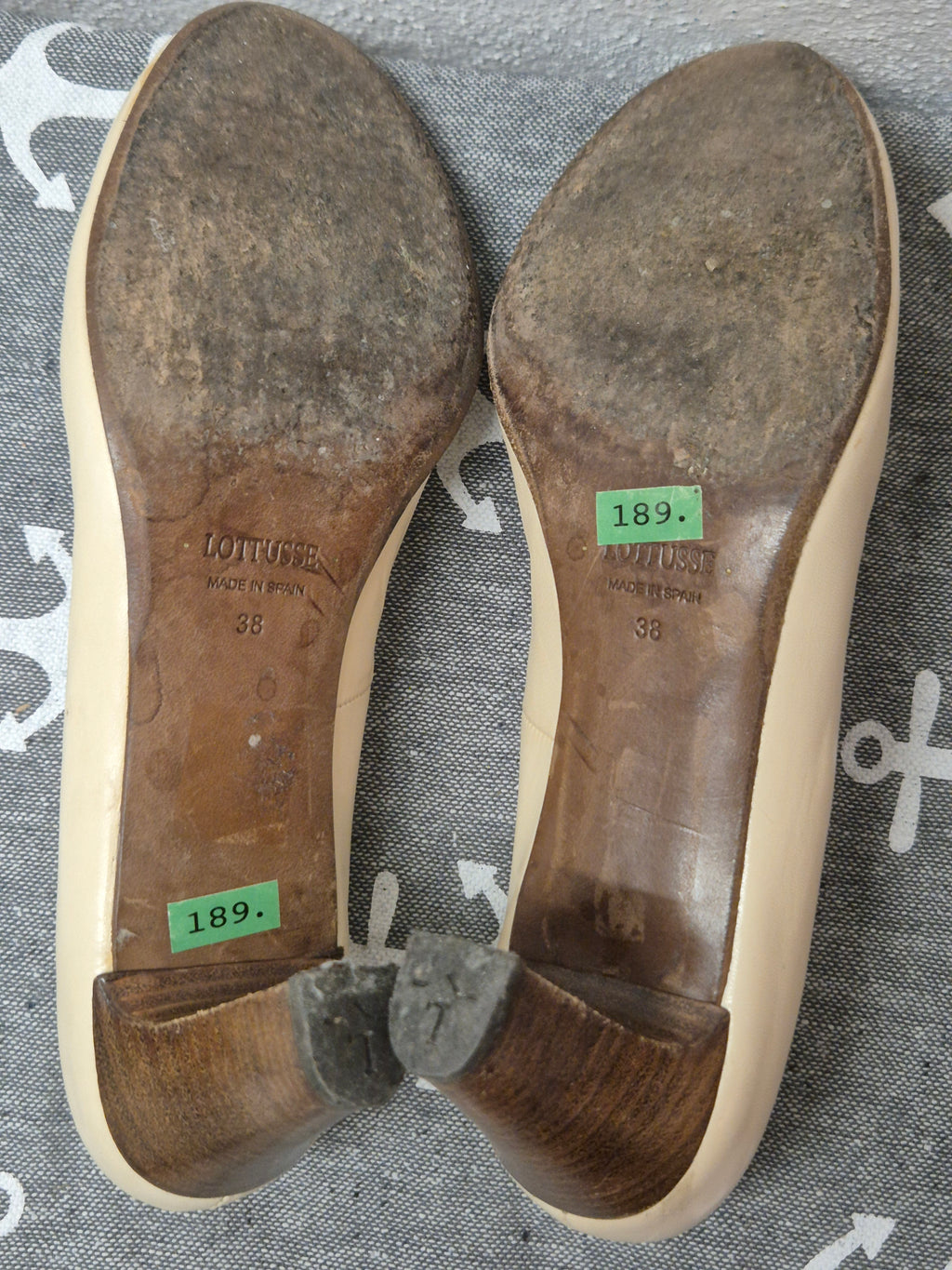 Lottusse Lederpumps, Beige, Gr. 38 – handgefertigt in Spanien, gebraucht