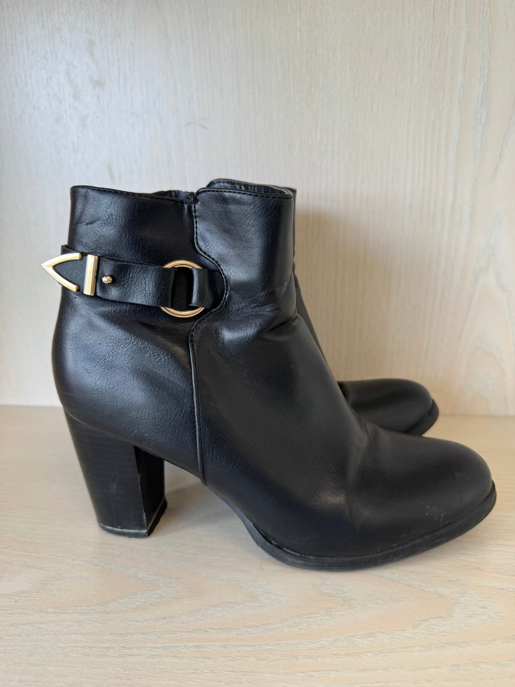 Polaris Women’s Ankle Boots – Black Leather, Size 38, Normal Use