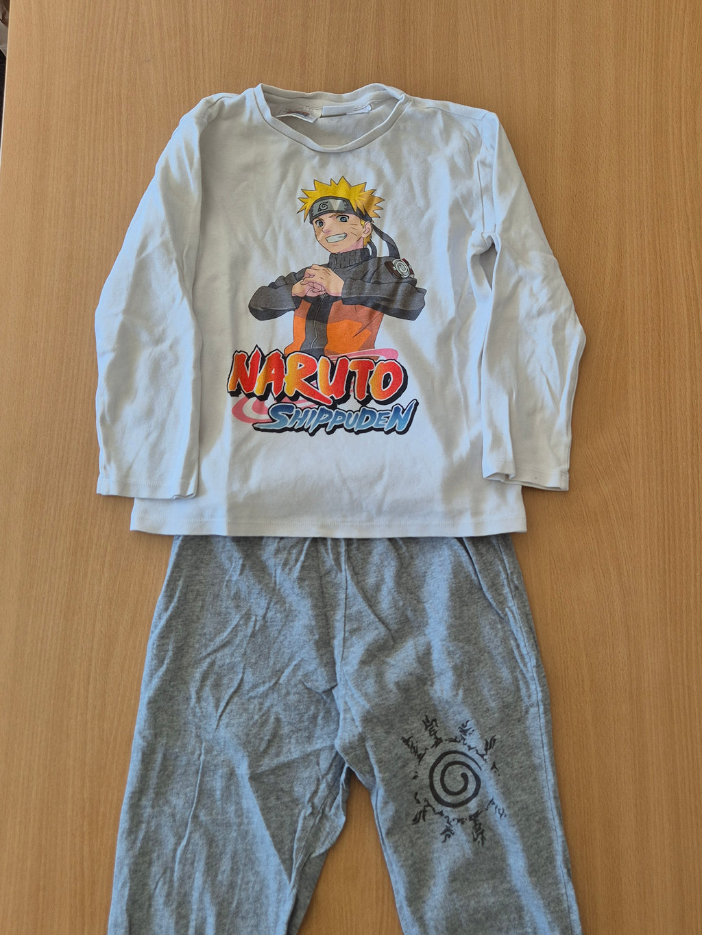 Zara Kids Naruto Shippuden Pyjama Set, Gr. 128, Weiß/Grau, Zustand Gut