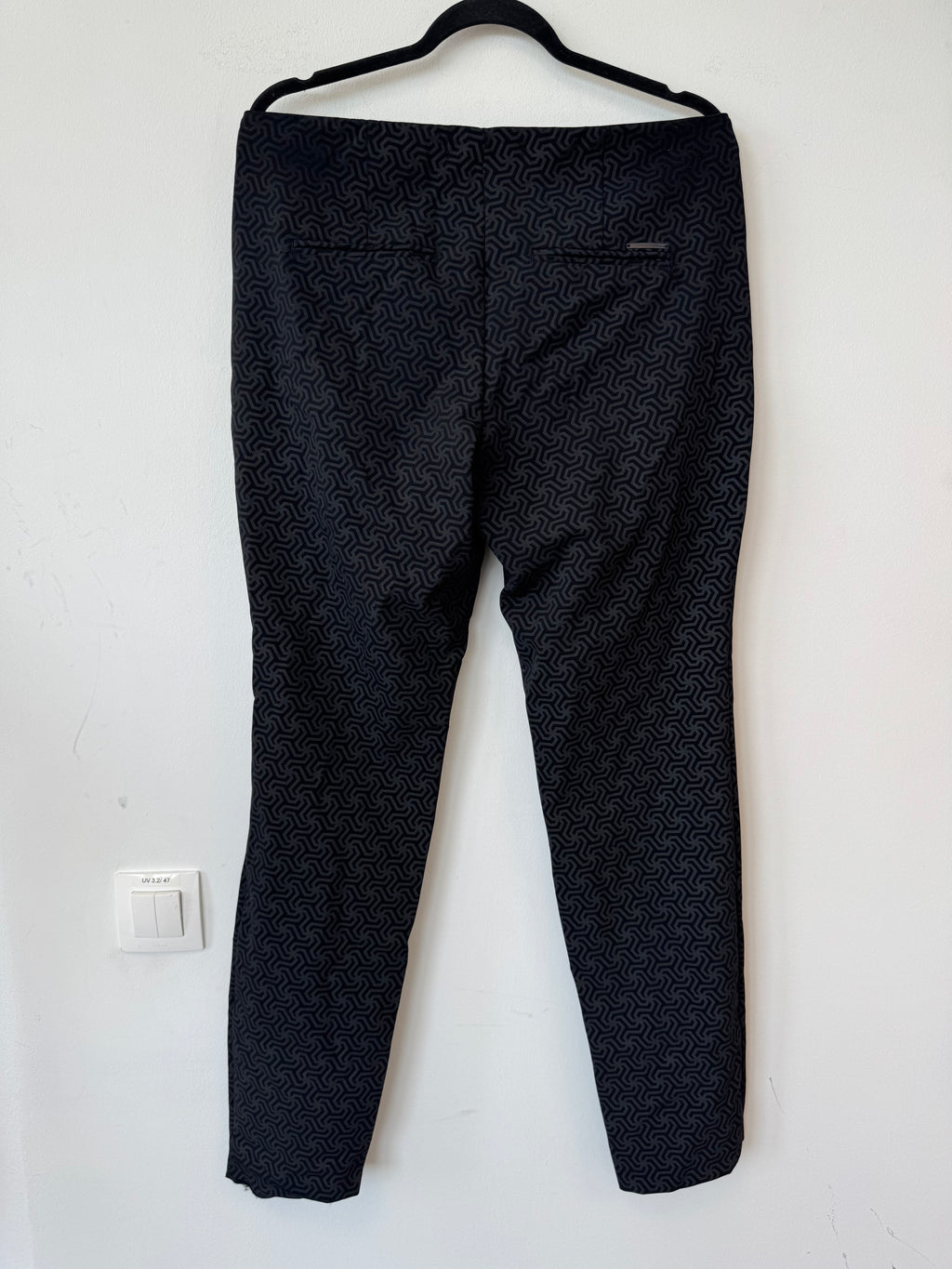MAC Damenhose mit grafischem Muster – Grau, Größe M, Zustand gut