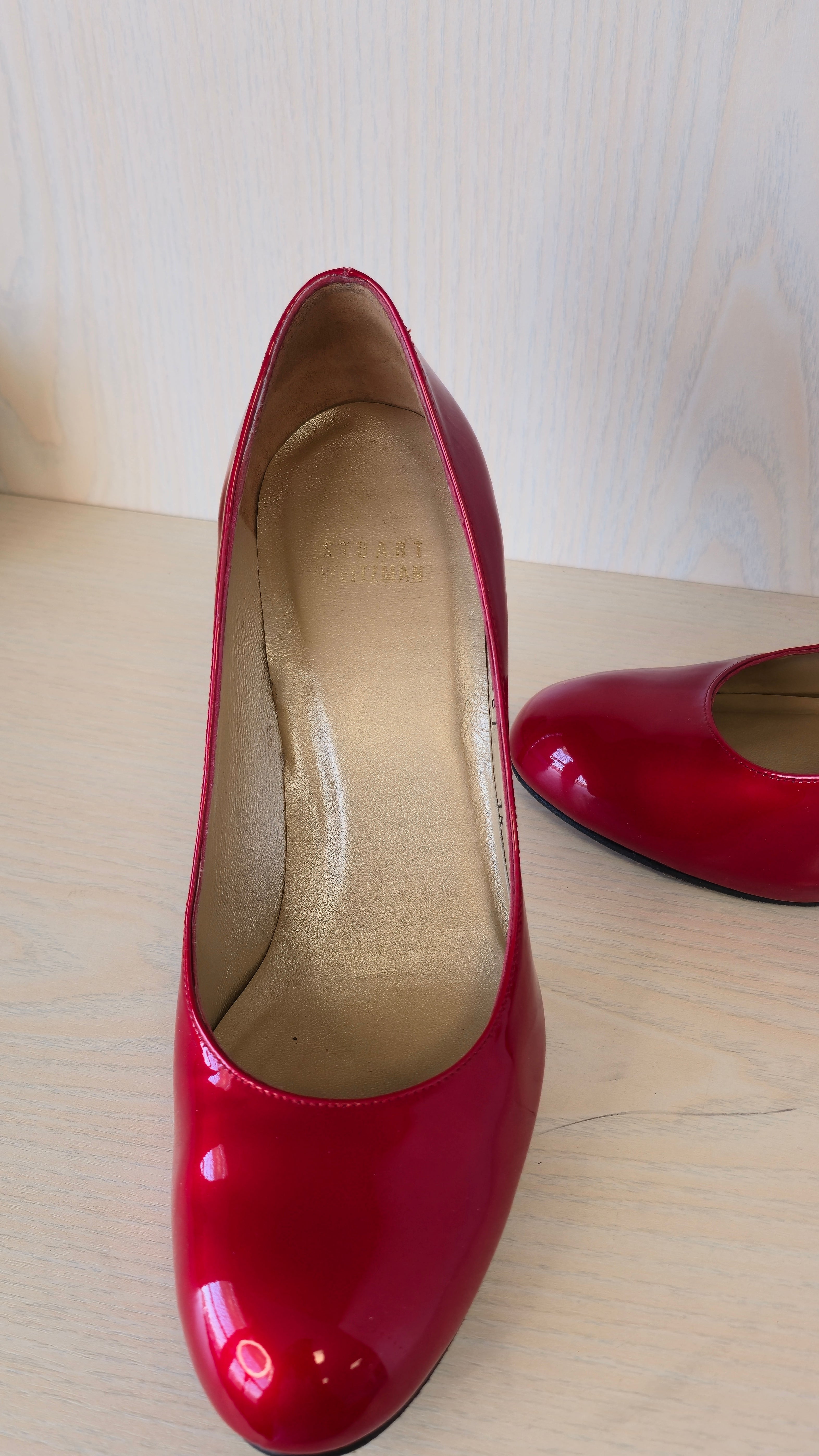Stuart Weitzman Madison Pumps, Red Patent Leather, EU 38, Good Condition