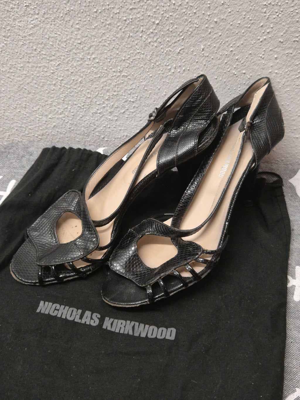 Nicholas Kirkwood Sandalen Schwarz Leder Gr. 37.5 – Guter Zustand