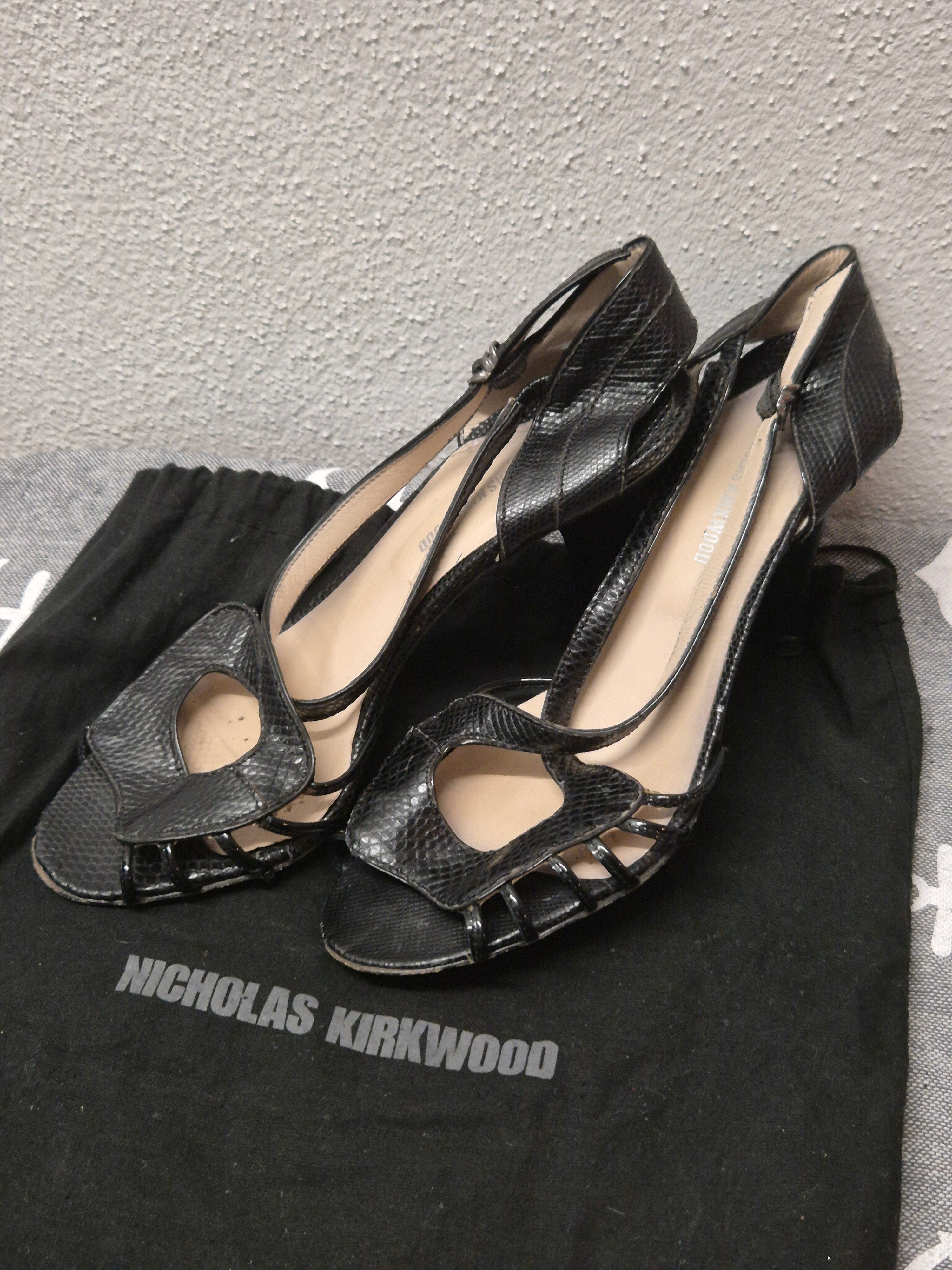 Nicholas Kirkwood Sandalen Schwarz Leder Gr. 37.5 – Guter Zustand