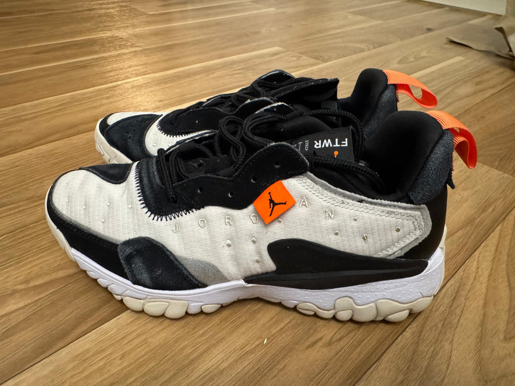 Nike Jordan Delta 2 Weiß/Schwarz – Größe [insert size] – Sehr guter Zustand