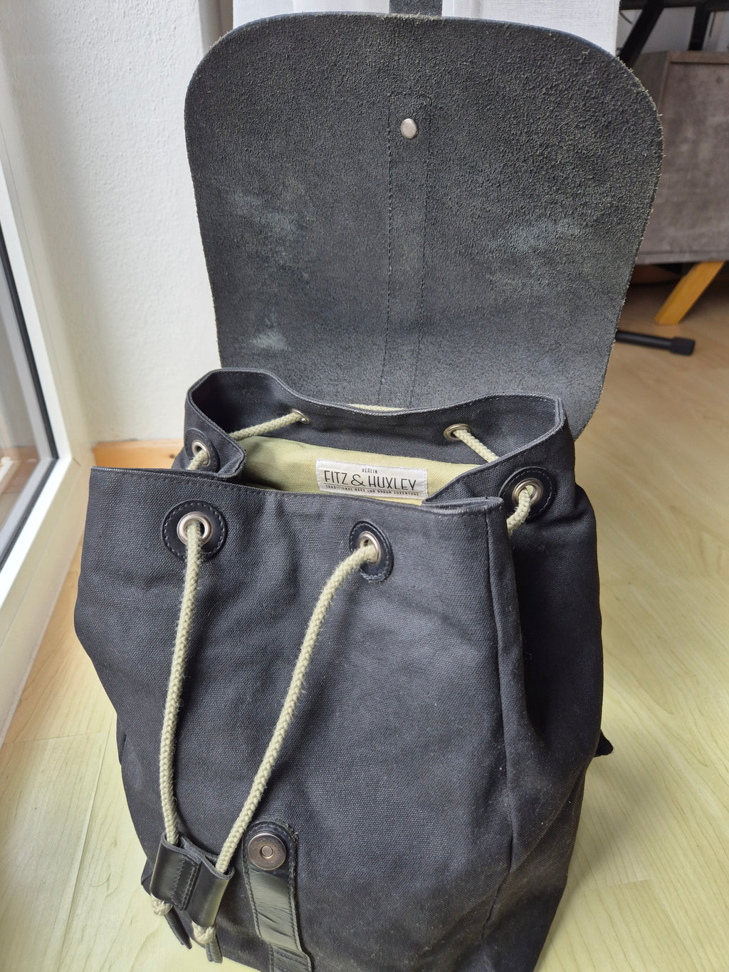 Fitz & Huxley Rucksack “Equinox” – Canvas & Leder, Schwarz, H35xB25xT15