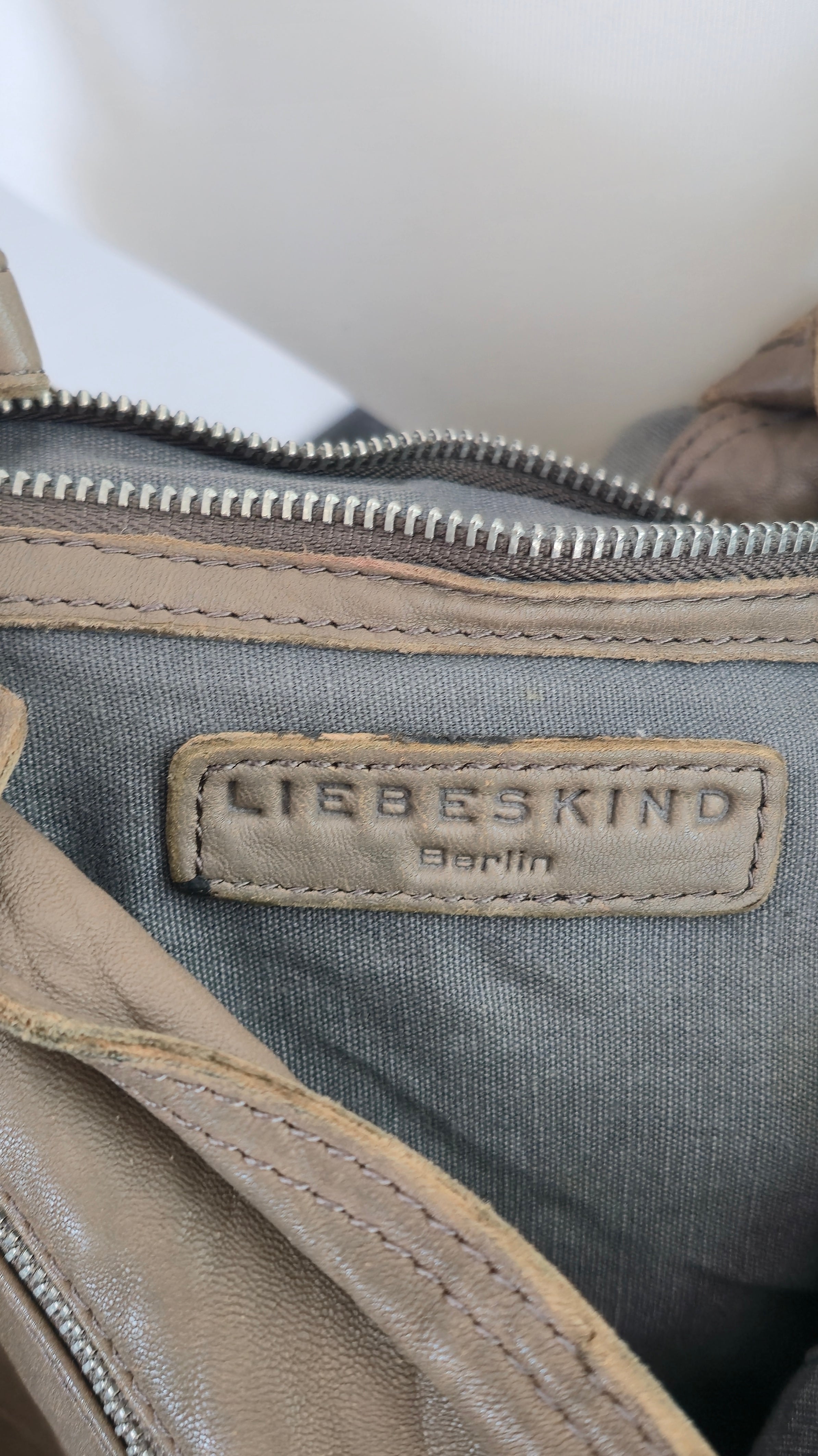 Liebeskind Berlin Vintage Leather Messenger Bag Taupe 40x28x10cm Poor Condition