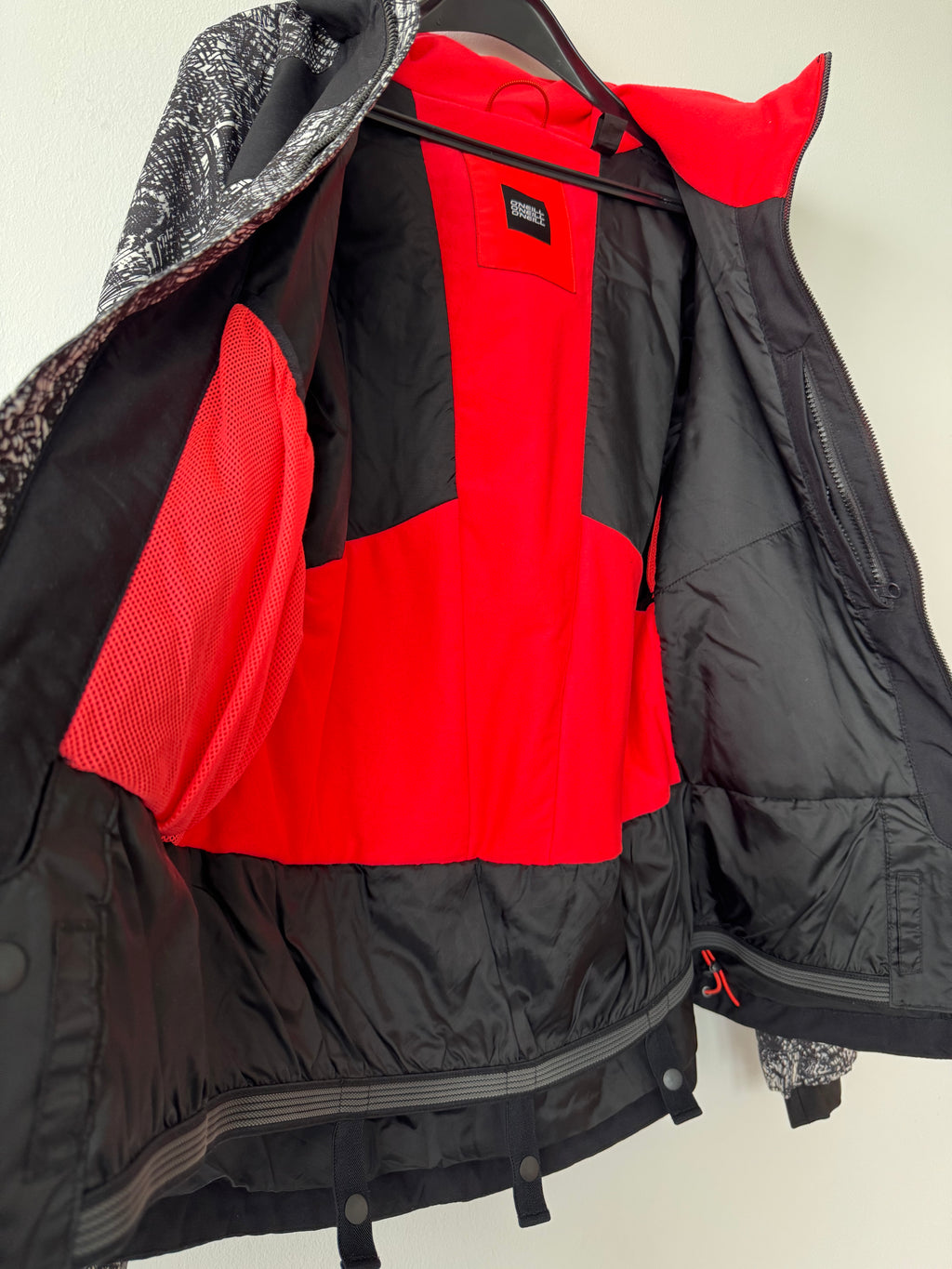 O’Neill Damen Ski-/Snowboardjacke S, Schwarz/Rot, Sehr Gut