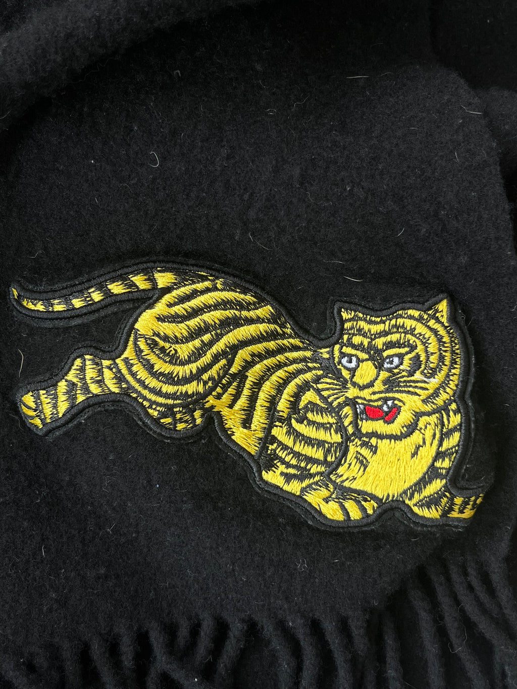 Kenzo Tiger Embroidery Wool Scarf – Black, 180x30cm, Good Condition