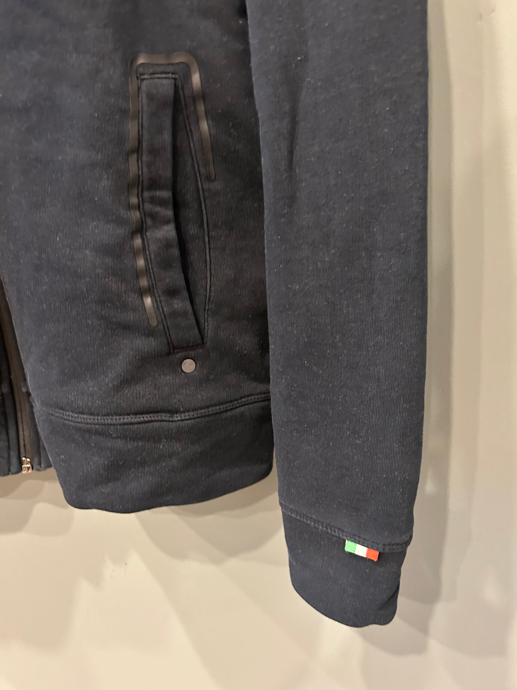 Puma Ferrari Shield Zip-Hoodie S – Schwarz – Guter Zustand