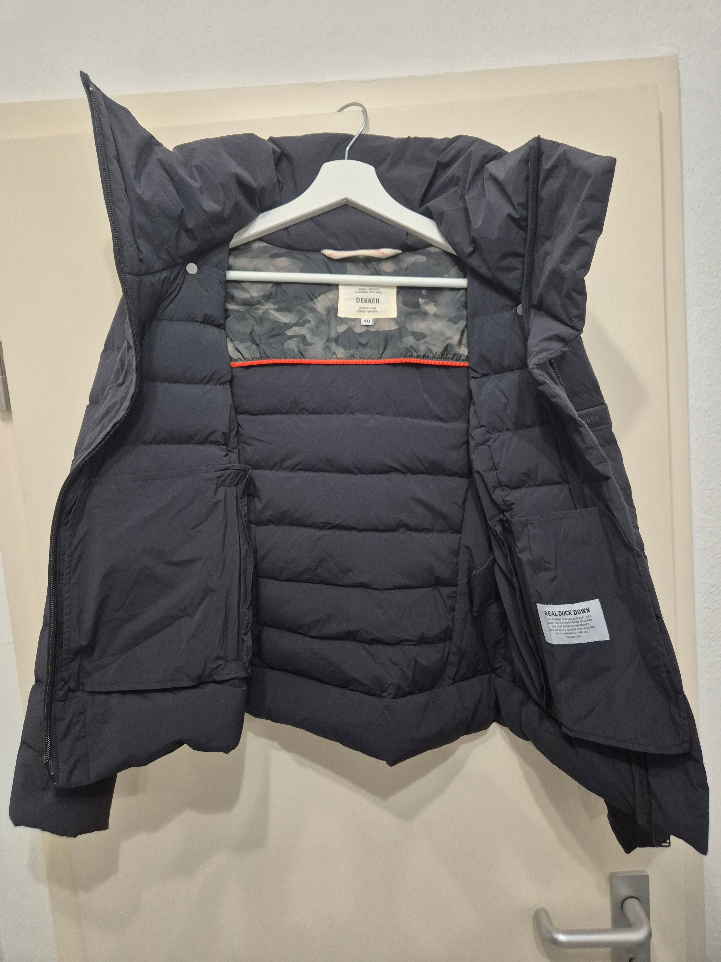 Dekker Women's Hooded Down Jacket IT 40/EU 36 Black, Good Condition