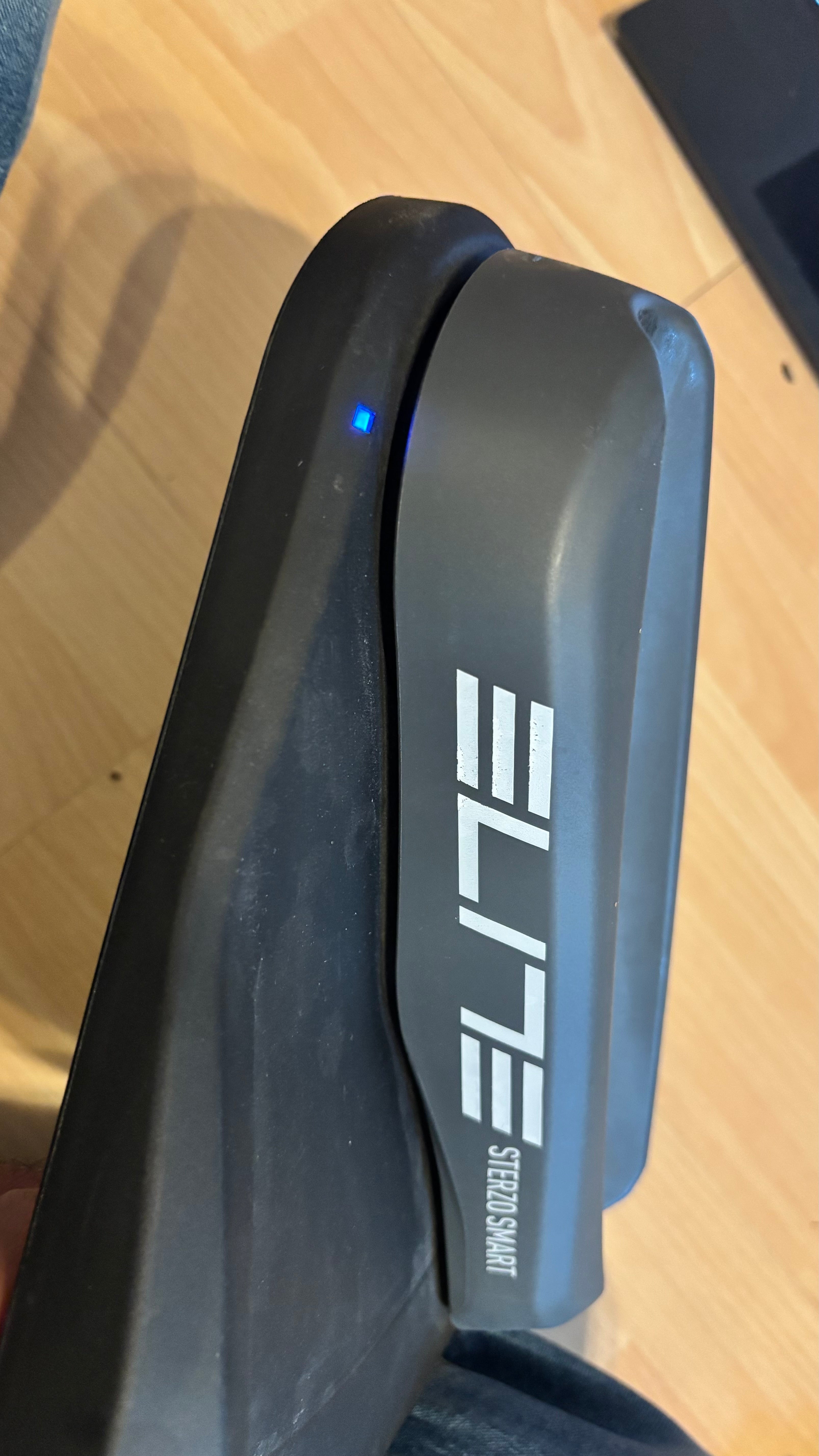 Elite Sterzo Smart Lenkplatte Kompakt Schwarz – ANT+/Bluetooth – Sehr gut